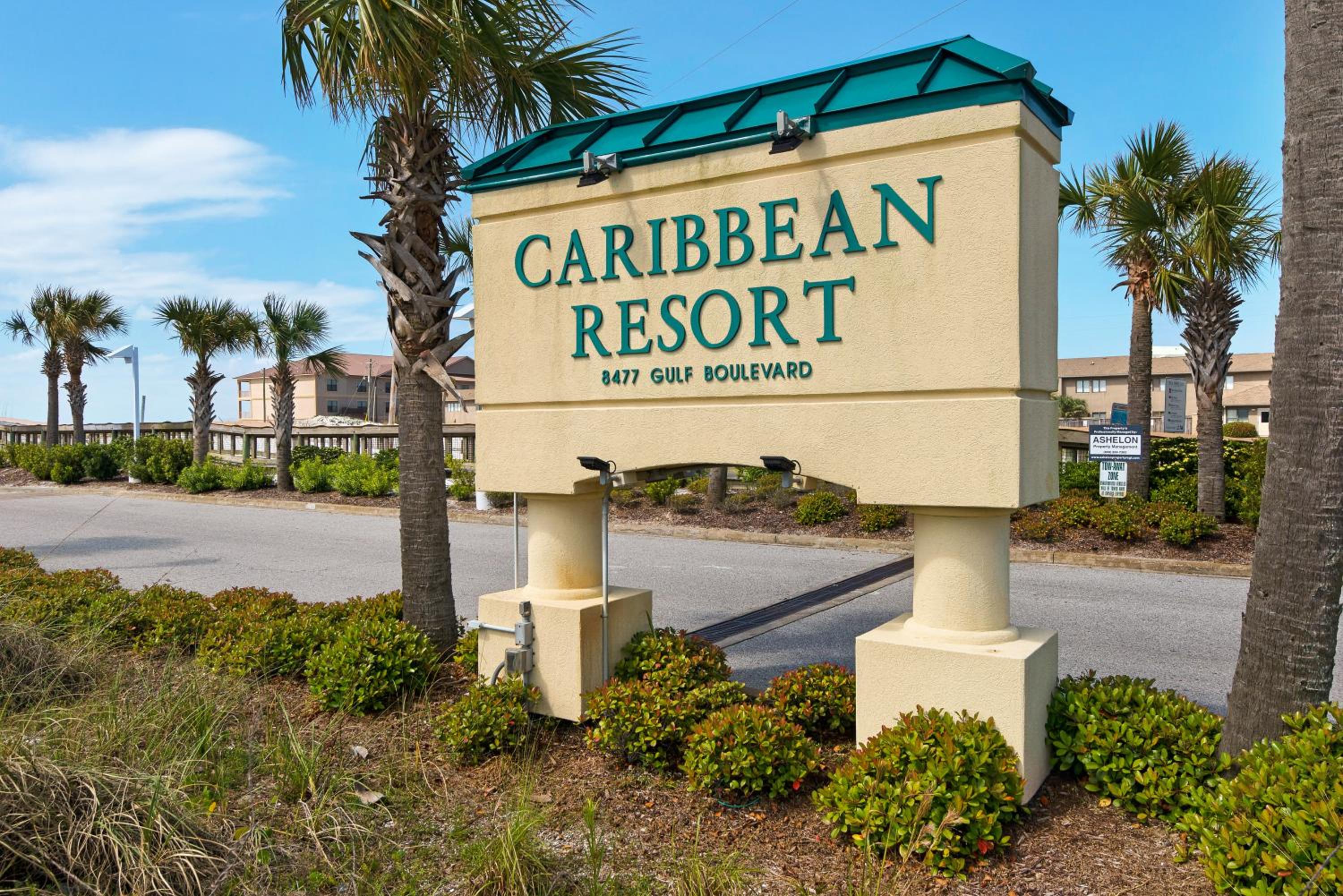 Lil Nauti - Beachfront Condo