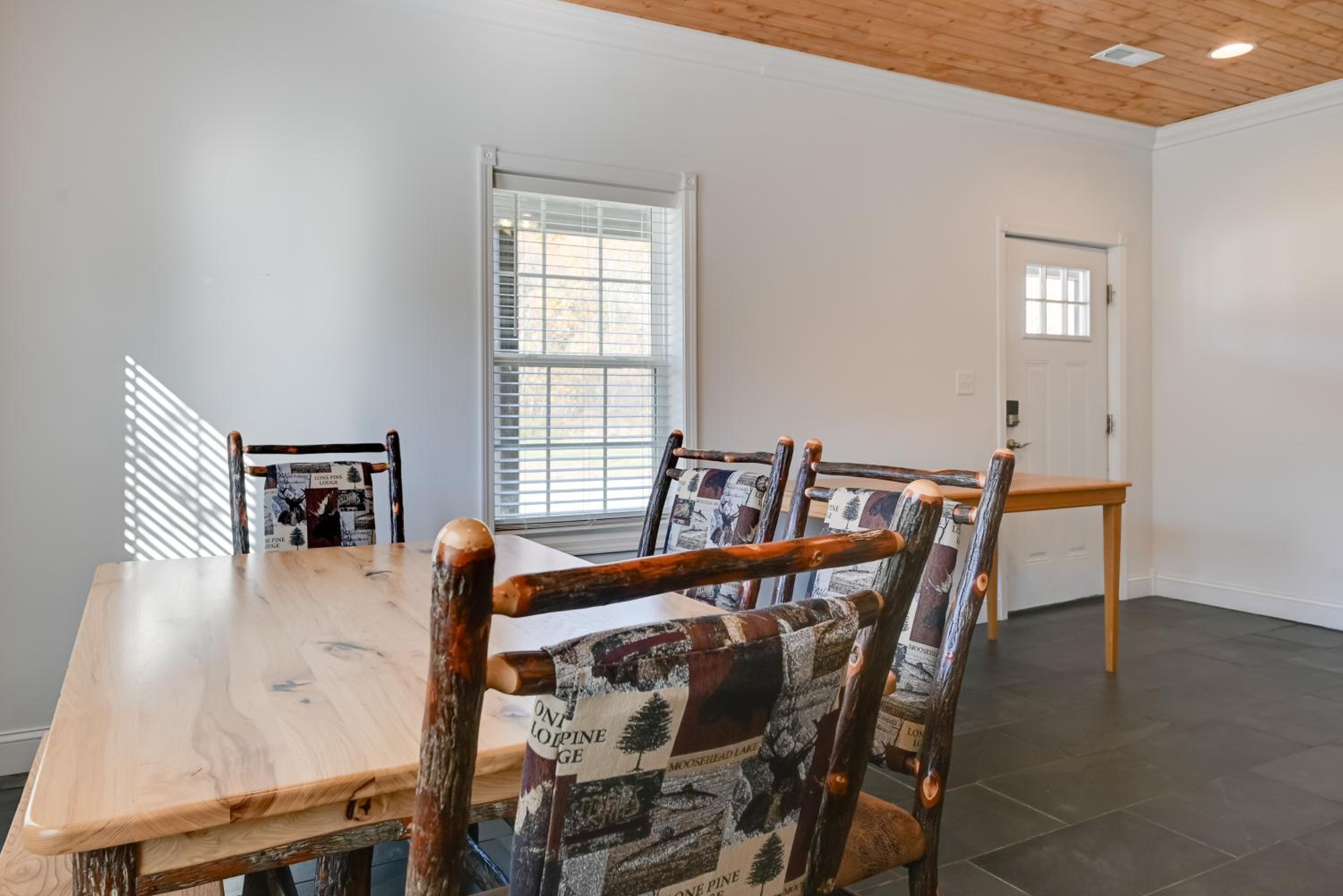 6 Mi to Rough River Lake! Waterfront Home with Deck