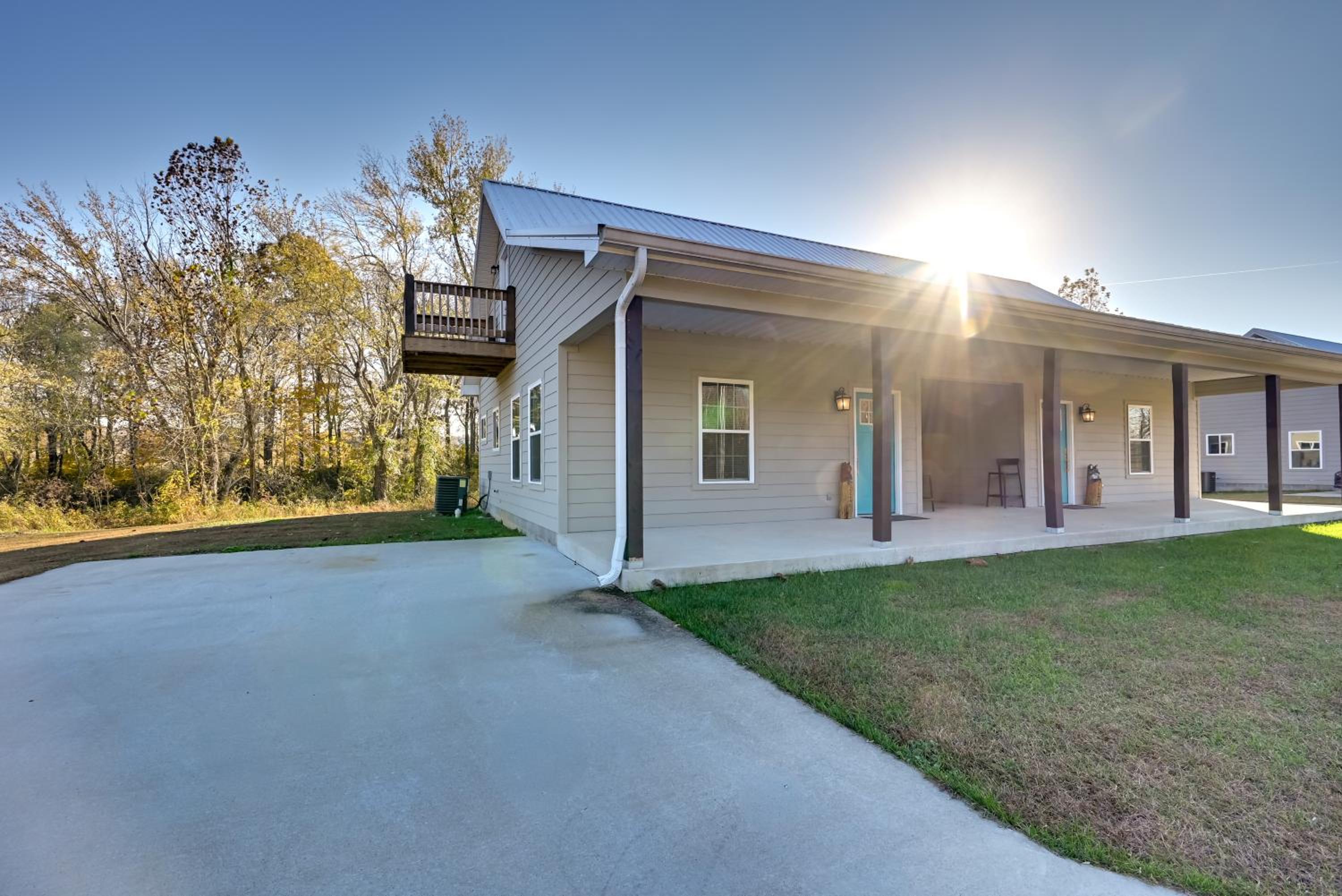 Riverside Serenity! Falls of Rough Home with Views