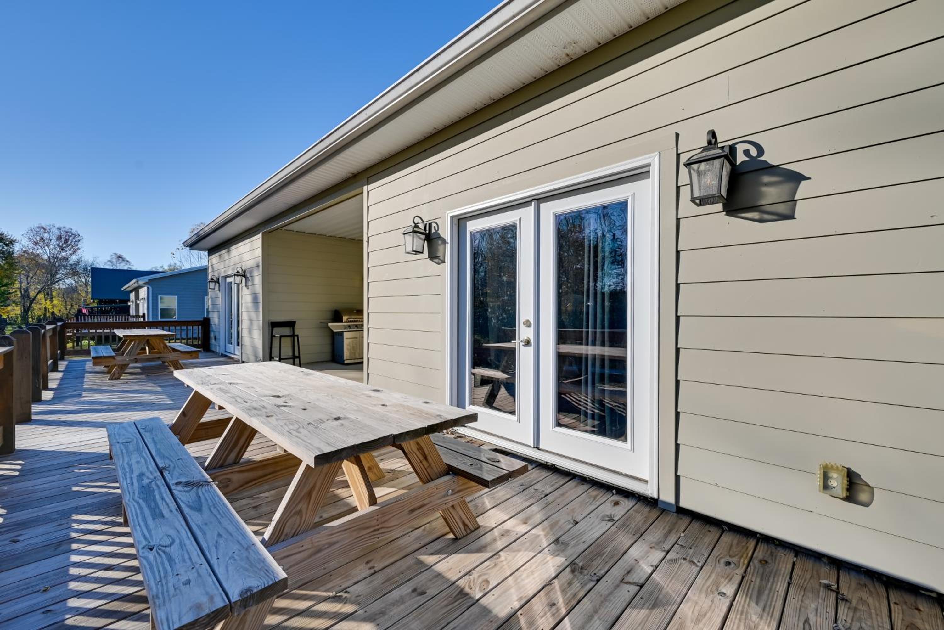 Riverside Serenity! Falls of Rough Home with Views