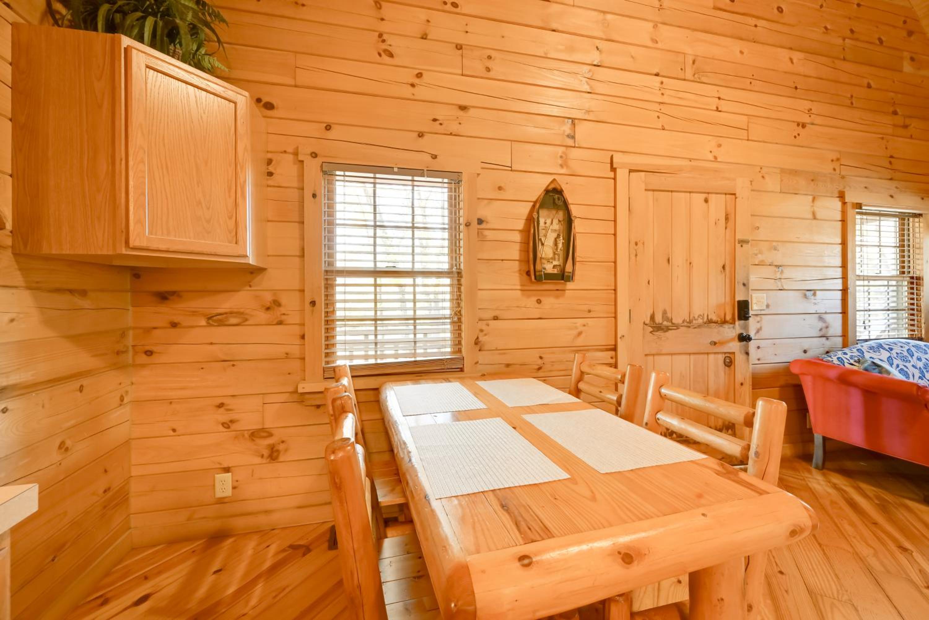 Cabin Along Rough River! Views, Fire Pit and Grill