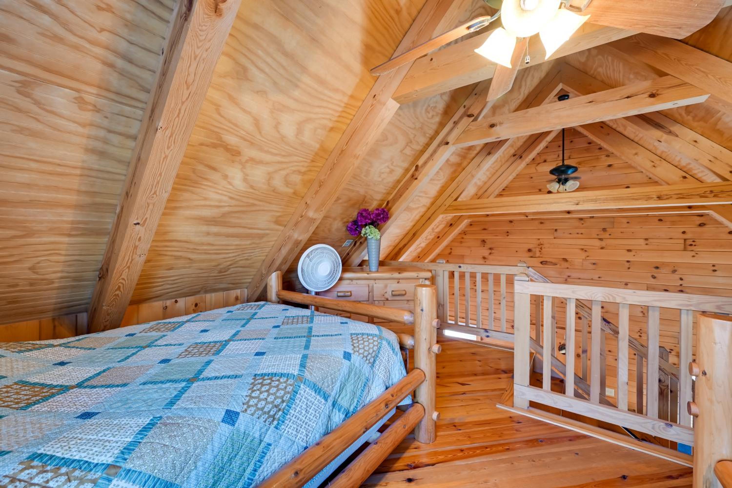 Water Views! Serene Rough River Family Cabin
