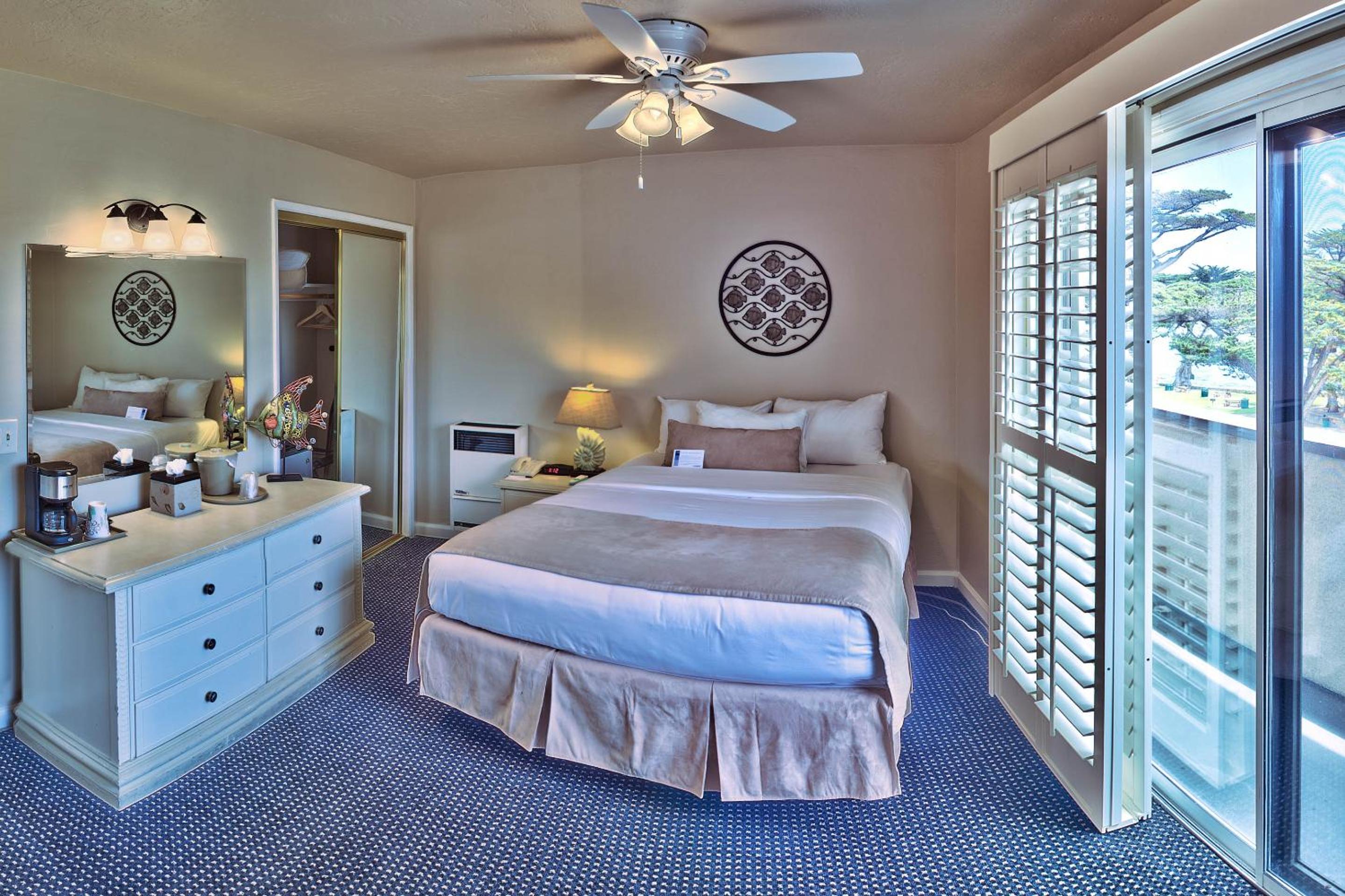 Lovers Point Inn
