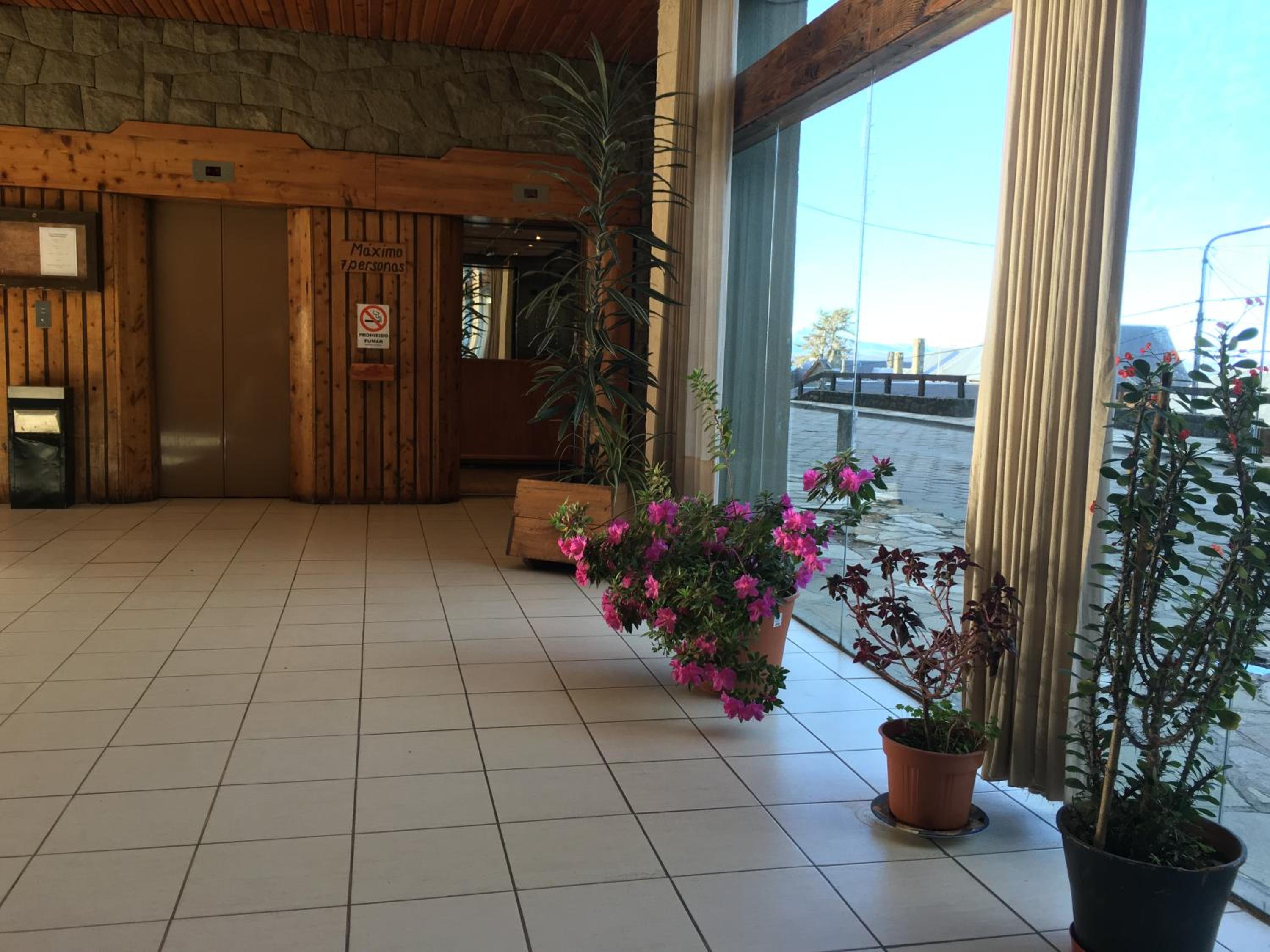 Vista Al Lago Apartments