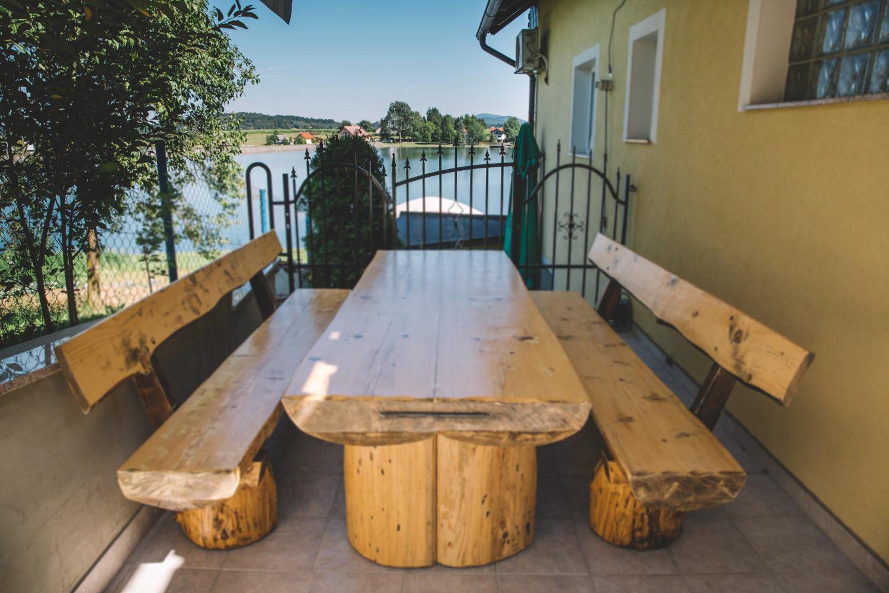 Apartments Miše