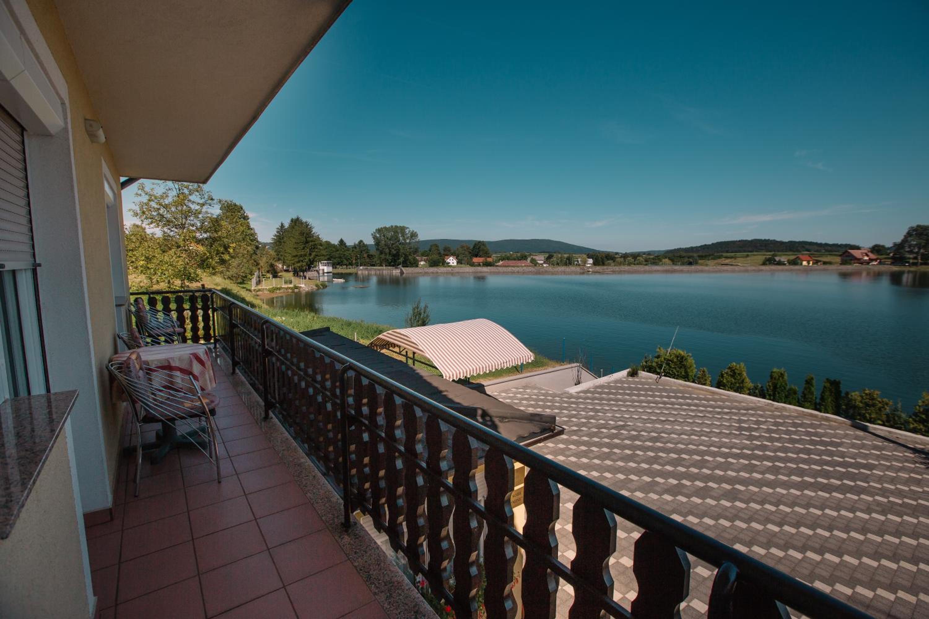 Apartments Miše