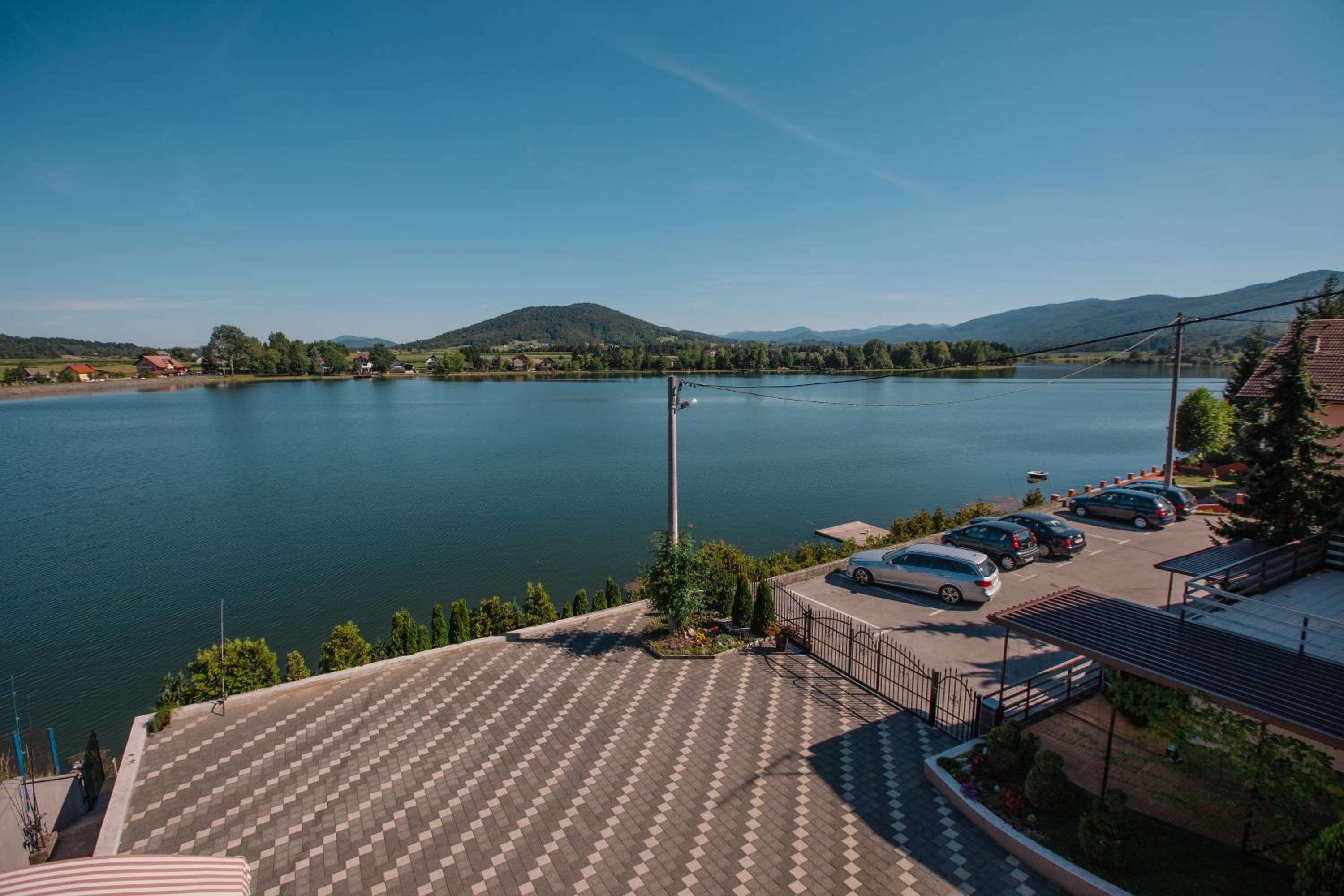 Apartments Miše