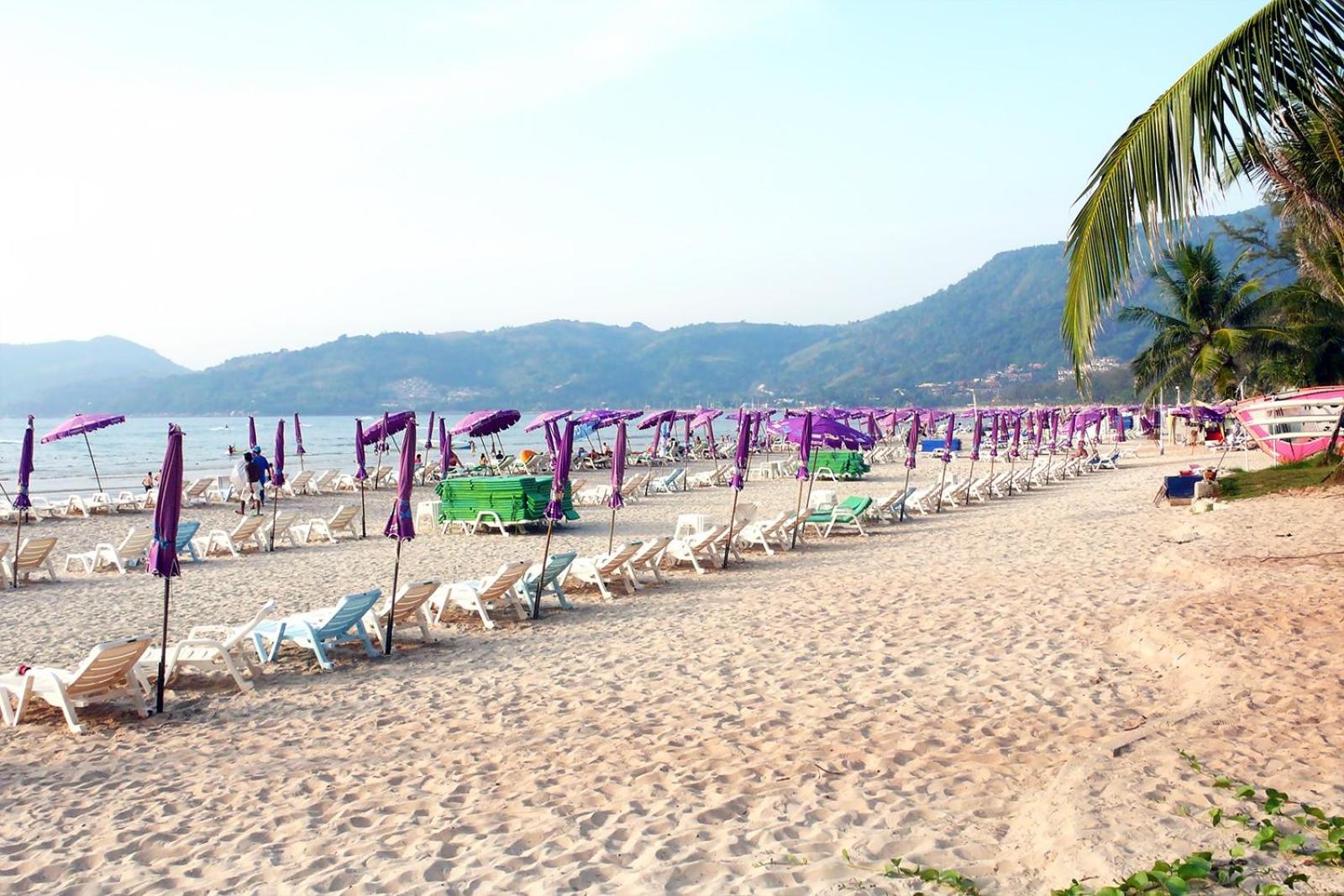 TJ PATONG HOSTEL - Prime Location by OTOP Market & Sea