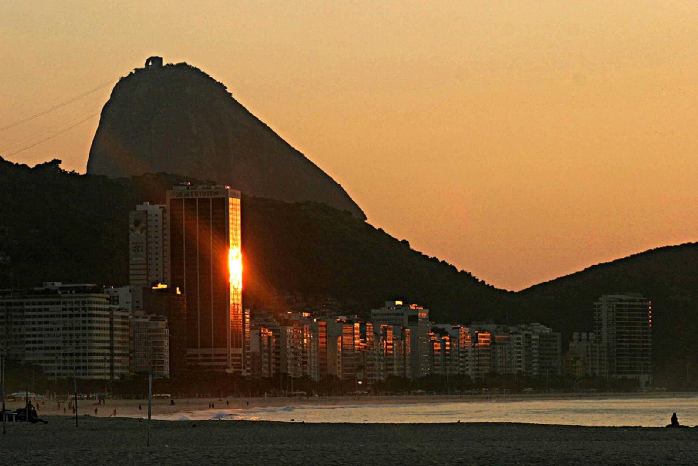 Copacabana Beach Amazing Lux 2 Bedroom Apartment