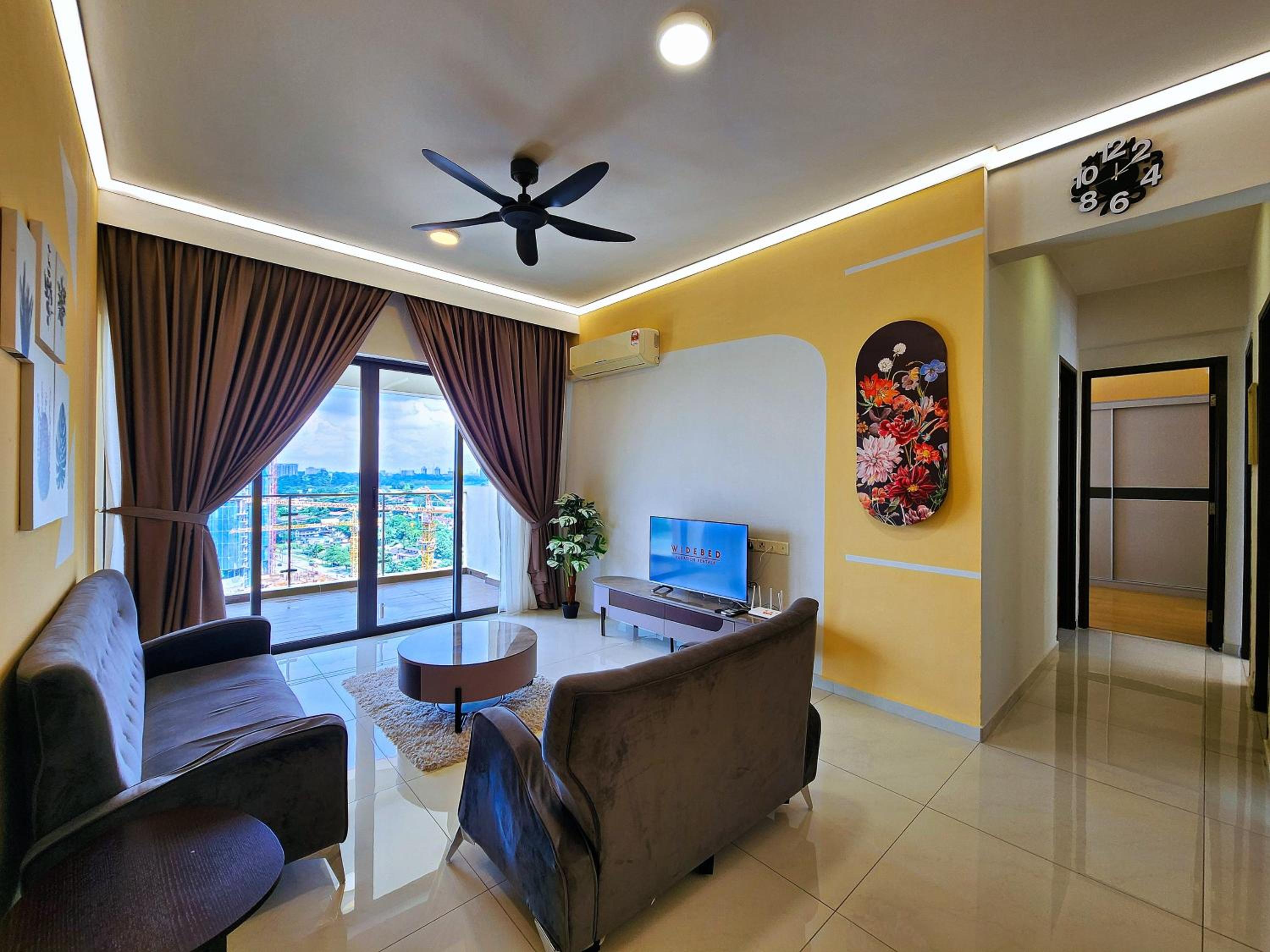 Country Garden Danga Bay By Widebed JB