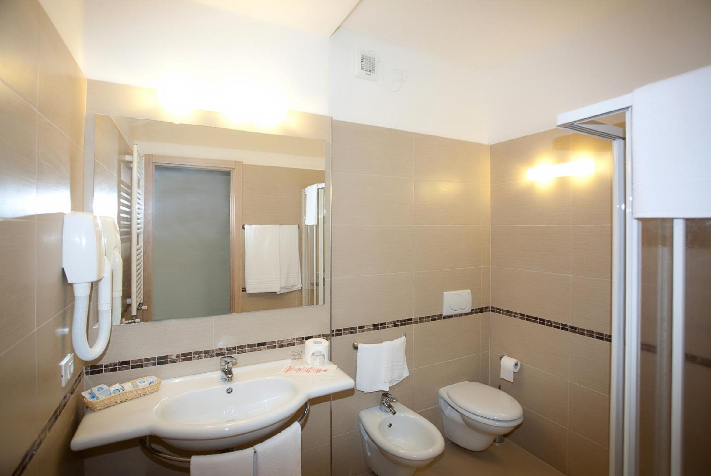Sirmione Vacations - Hotel Porto Azzurro - Property Image 21