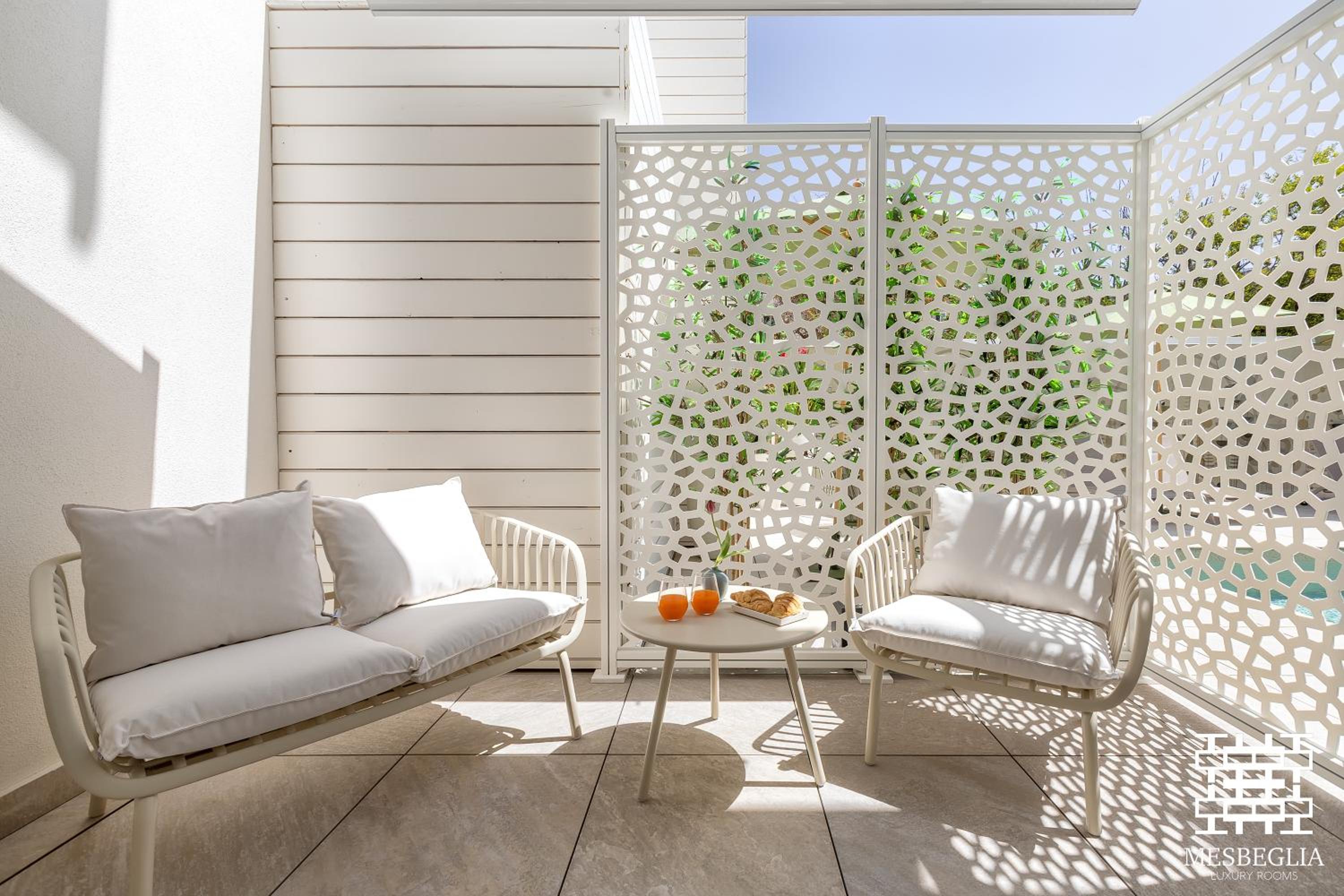 Mesbeglia Luxury Rooms