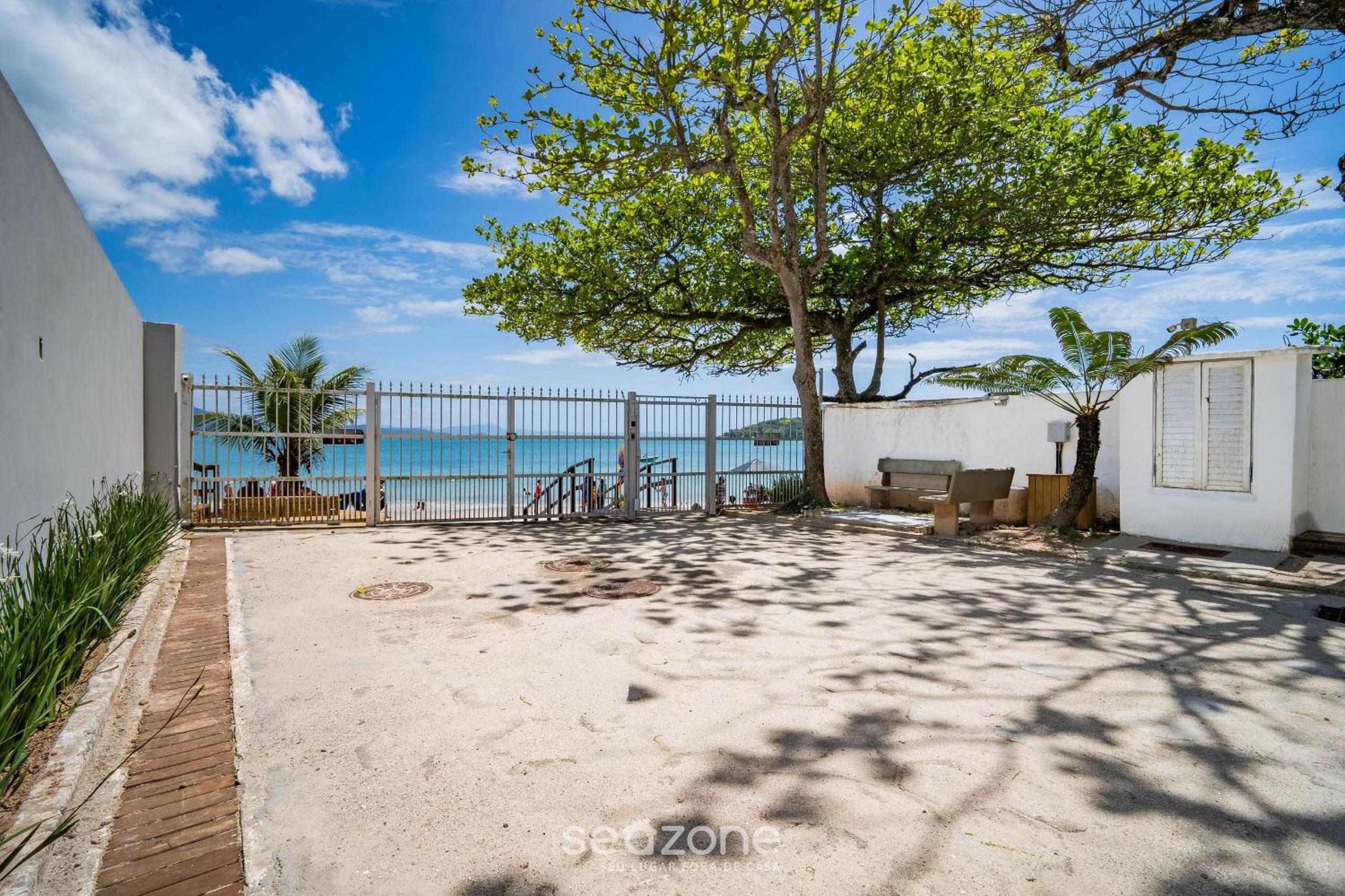 Ap in Condo w/ access, 200m from the beach CBO0103