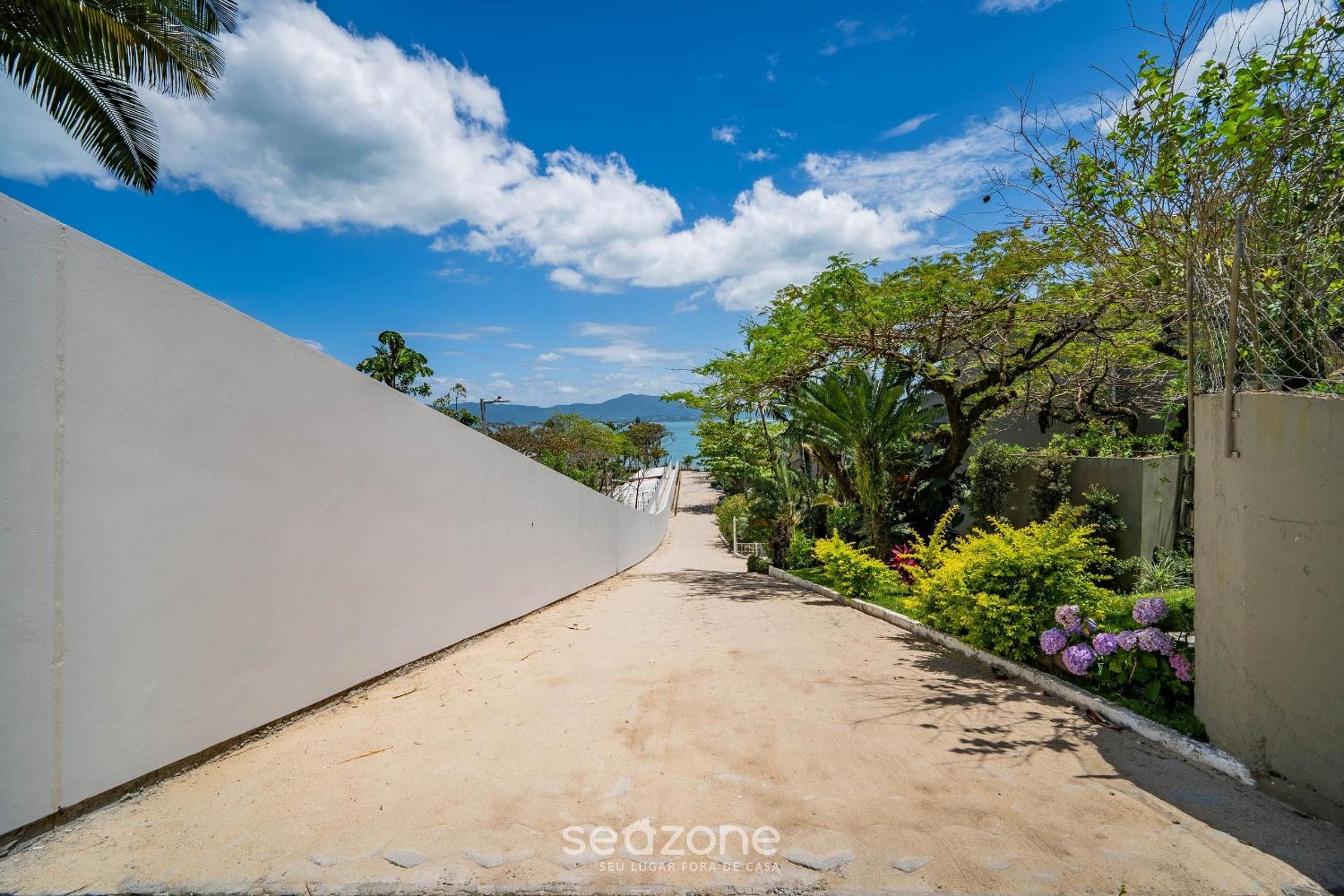 Ap in Condo w/ access, 200m from the beach CBO0103