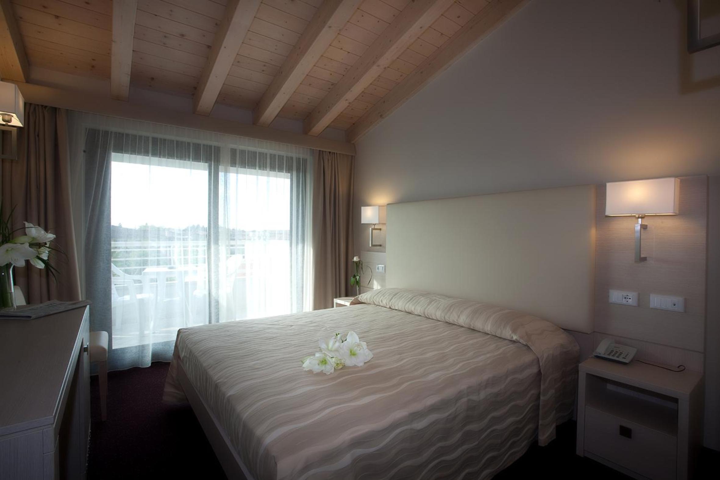 Sirmione Vacations - Hotel Porto Azzurro - Property Image 17
