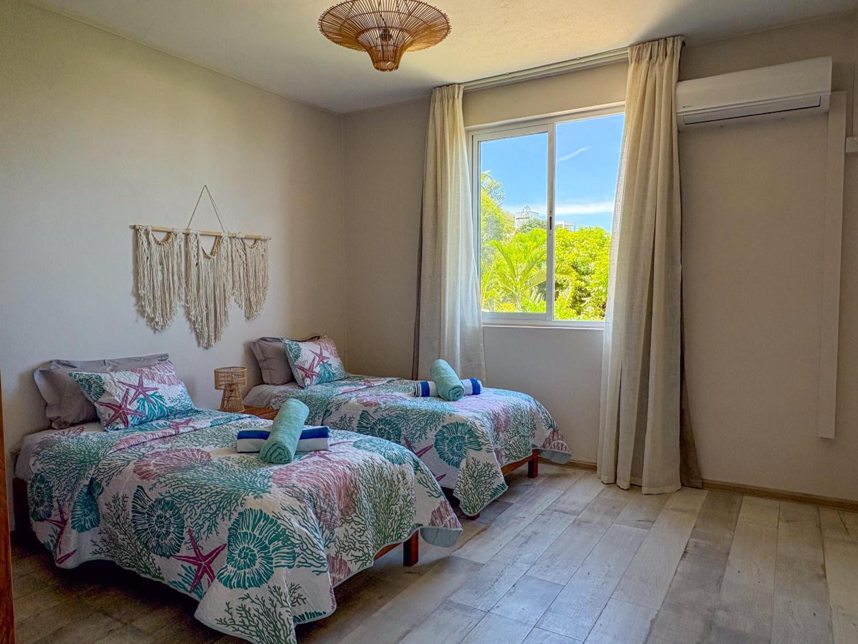 LAKAZ DEL VISTA - Luxurious new apartments with panoramic sea views, pool & garden retreat
