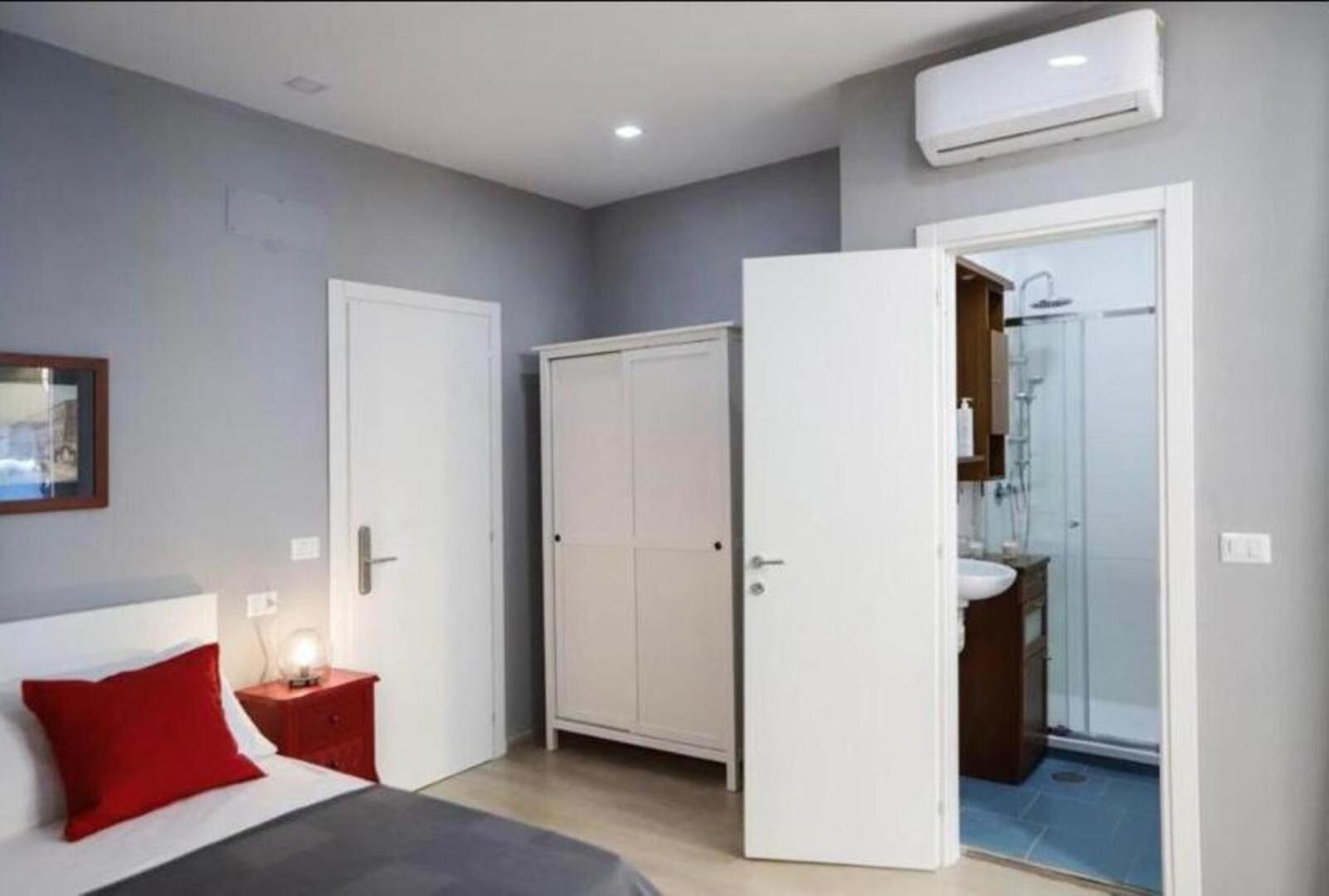 O Panaro Lucky Flat by NapoliApartments