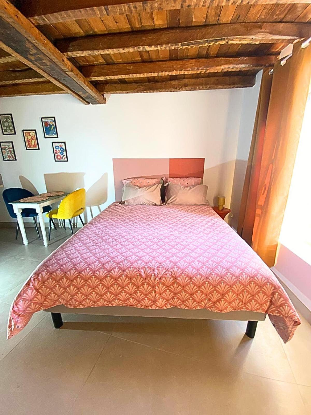 Studio Pop-25m2-Neuf et coloré - WiFi-Netflix