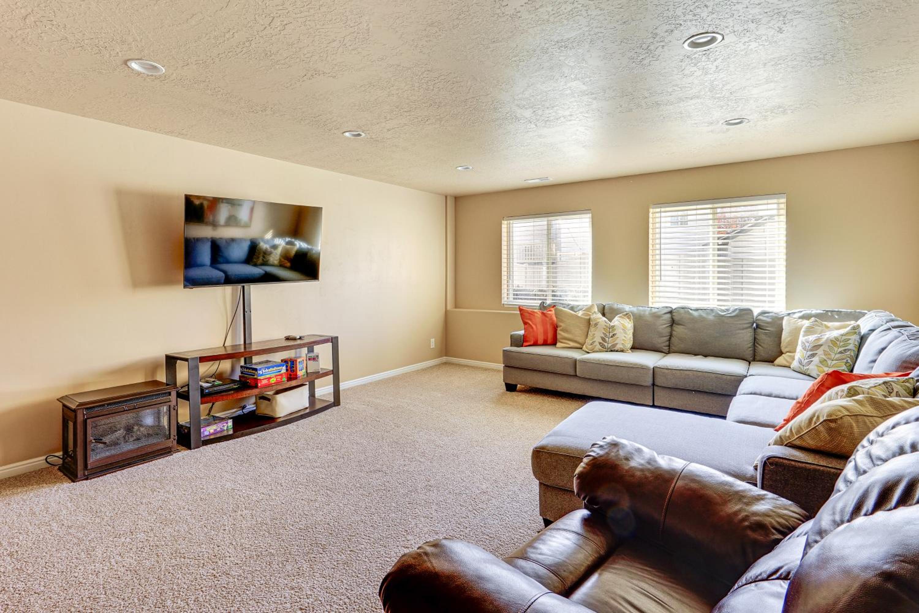 3,600 Sq Ft, Large Fenced Yard Heber City Retreat