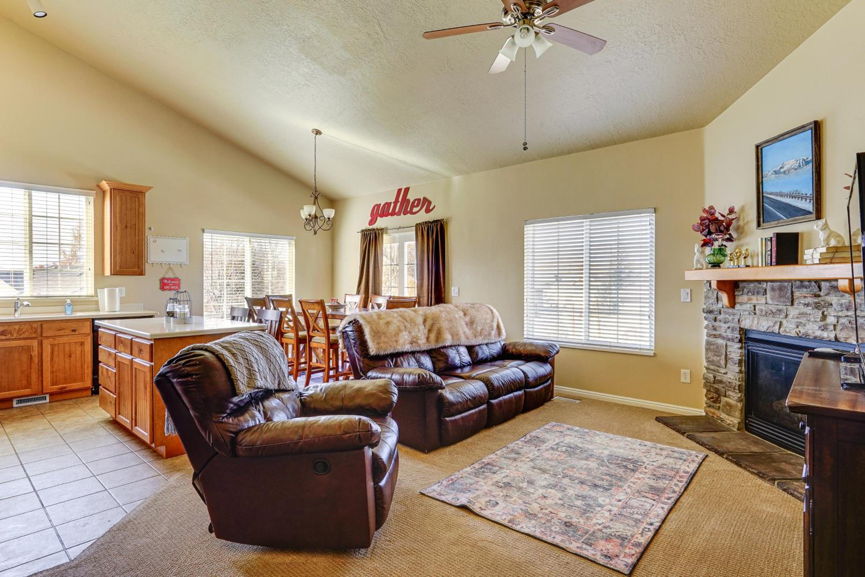 3,600 Sq Ft, Large Fenced Yard Heber City Retreat