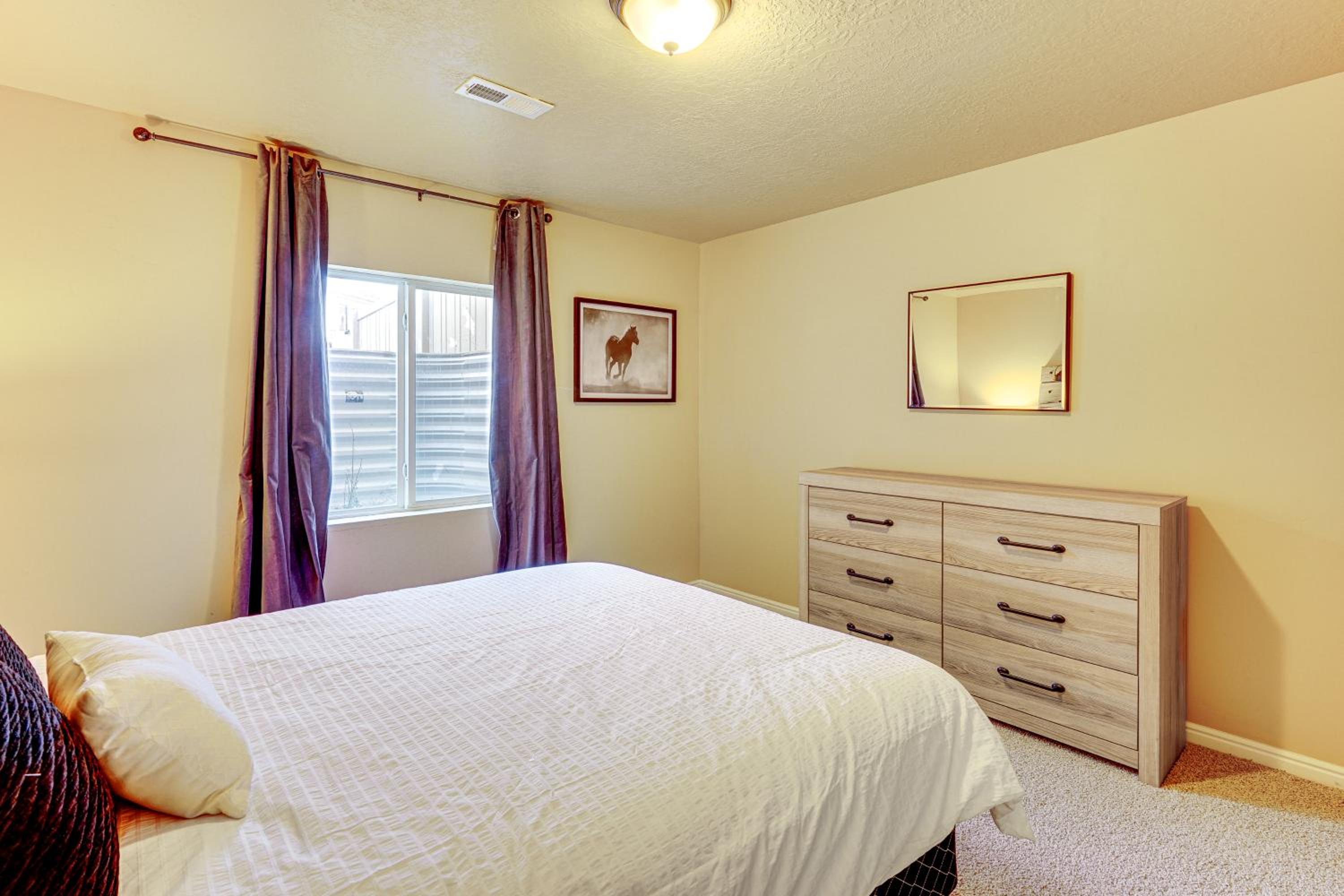 3,600 Sq Ft, Large Fenced Yard Heber City Retreat