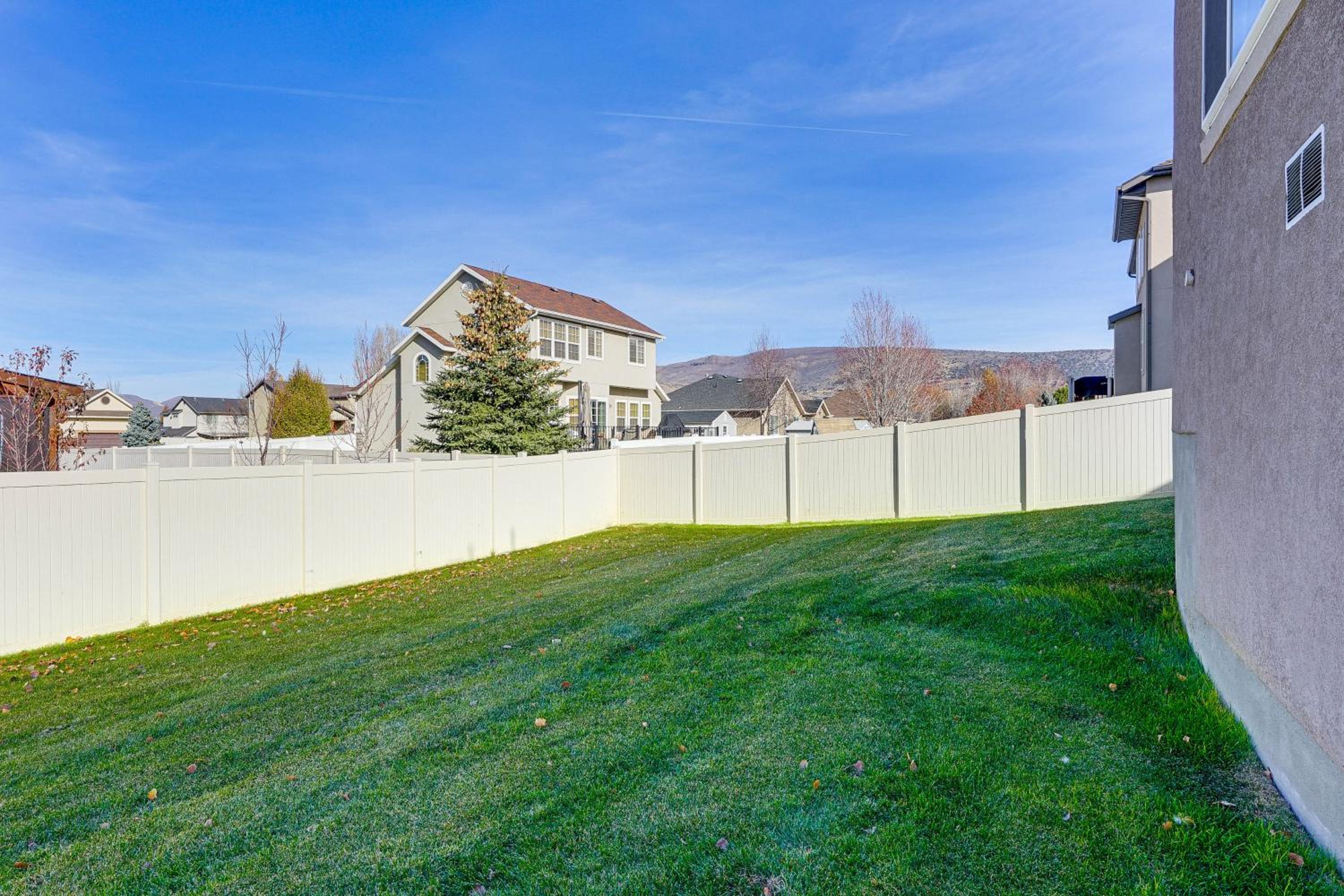 3,600 Sq Ft, Large Fenced Yard Heber City Retreat