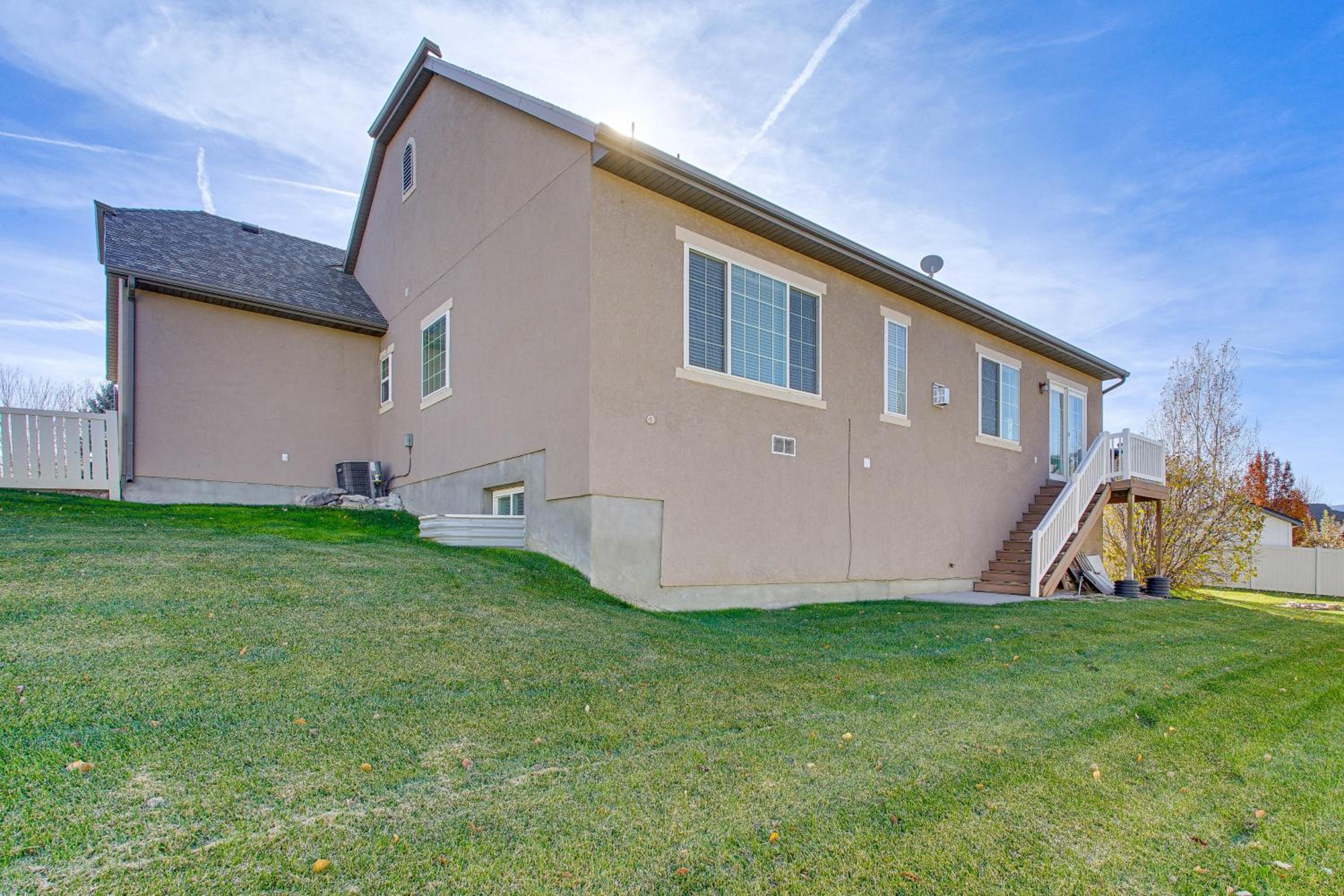 3,600 Sq Ft, Large Fenced Yard Heber City Retreat