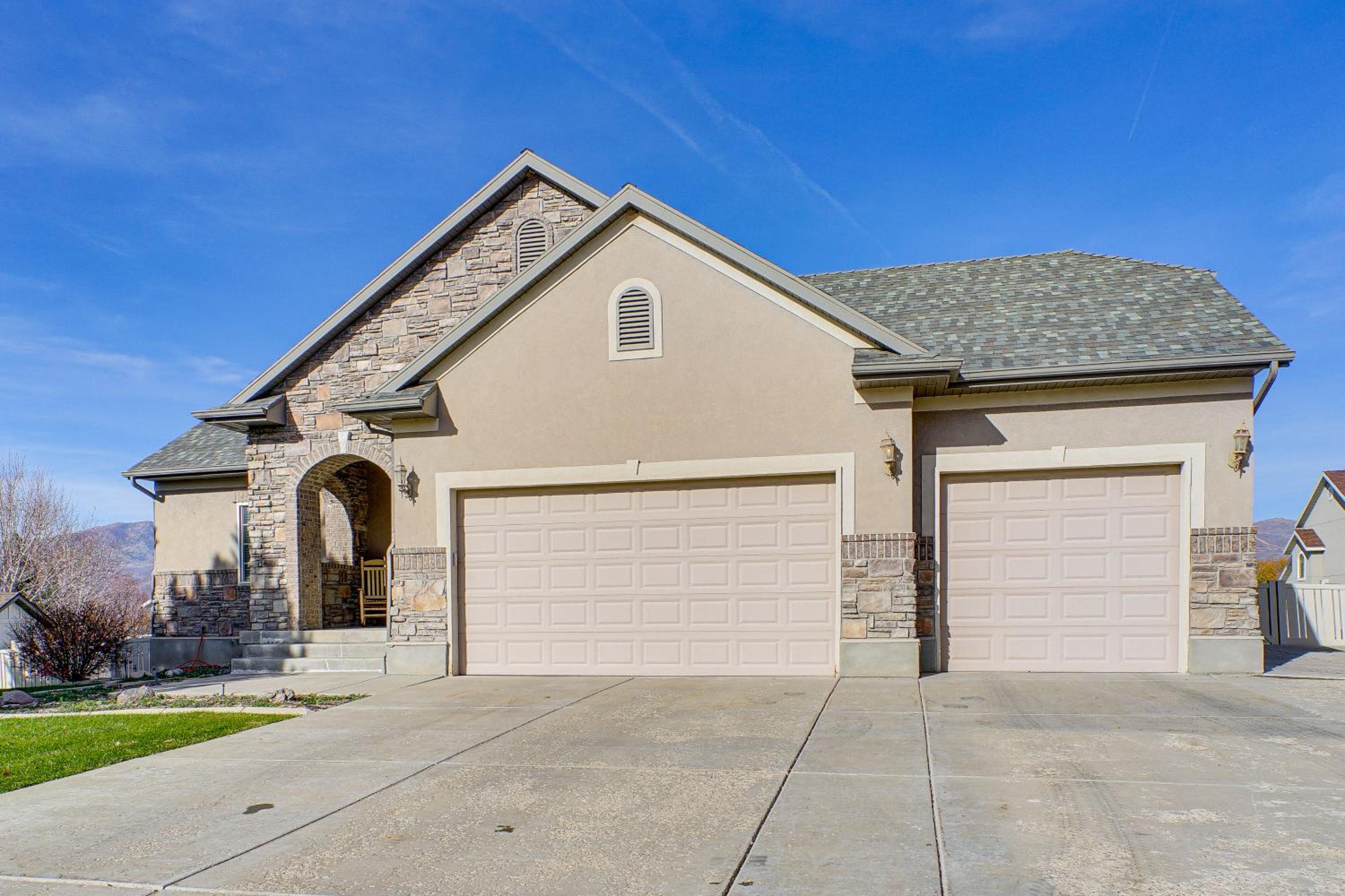 3,600 Sq Ft, Large Fenced Yard Heber City Retreat