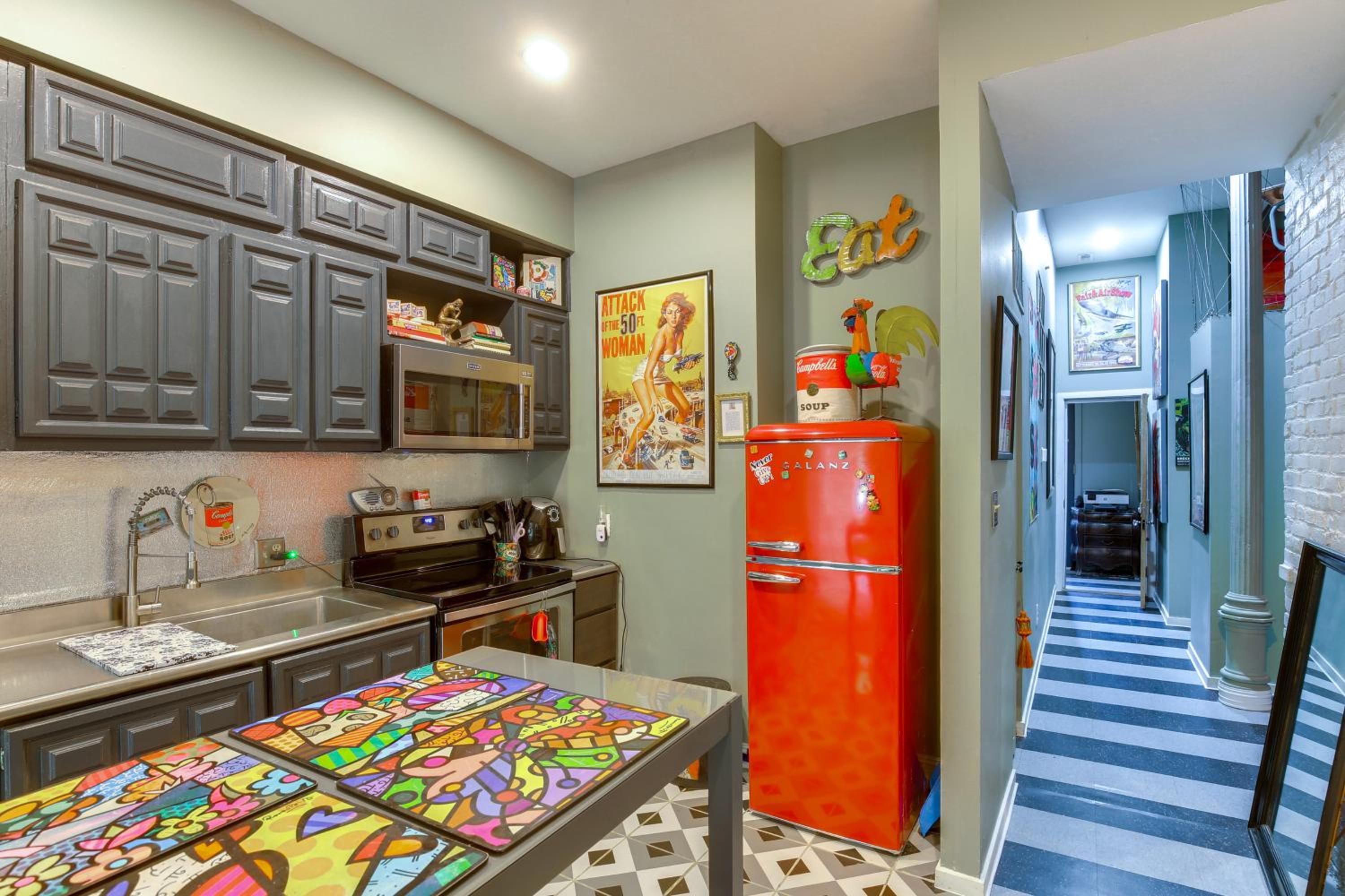 Heart of St Louis! Walkable Soulard Apt with Loft