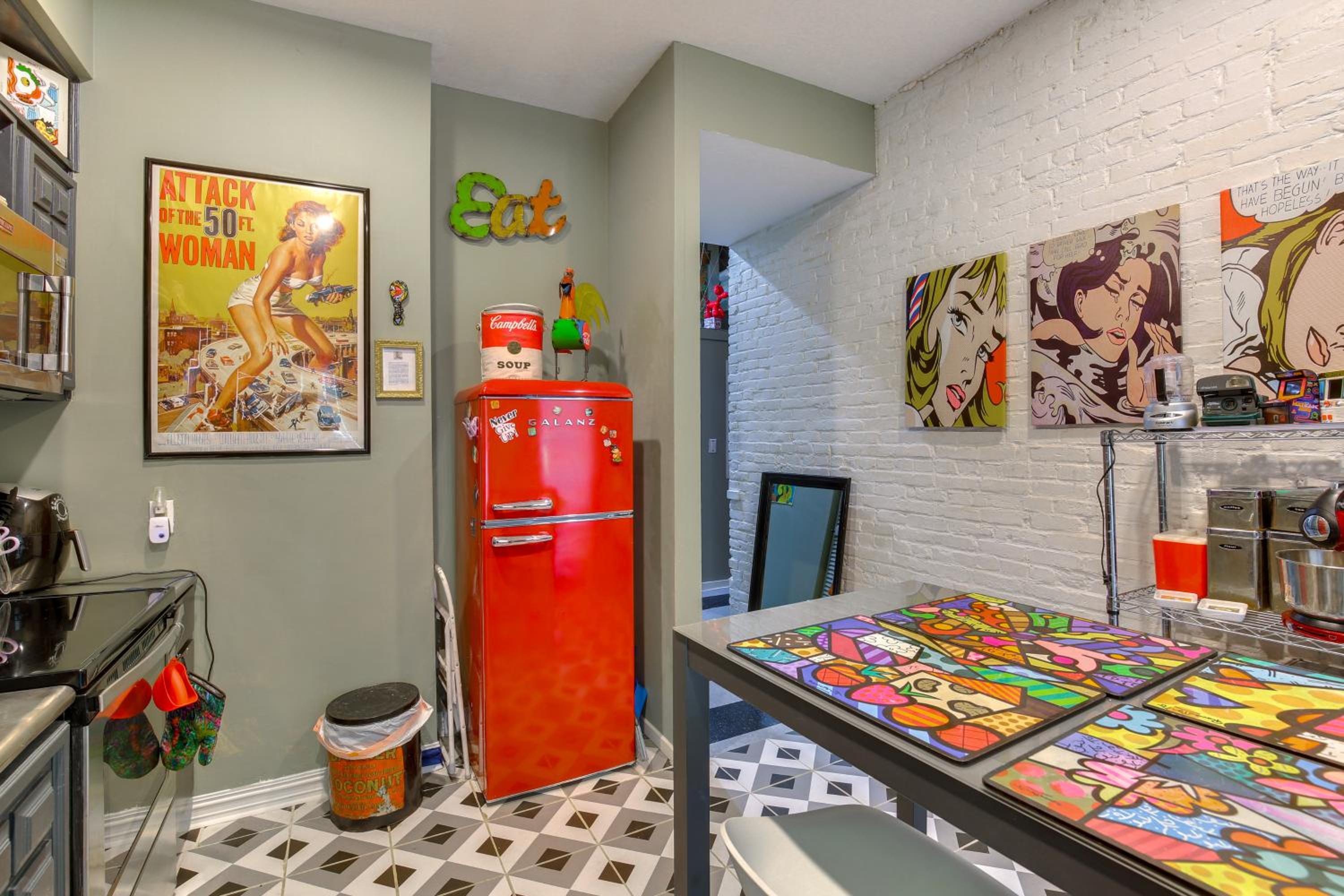 Heart of St Louis! Walkable Soulard Apt with Loft