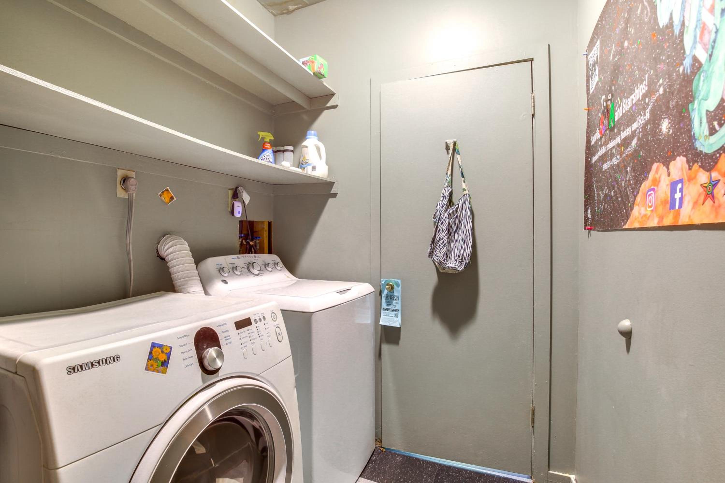 Heart of St Louis! Walkable Soulard Apt with Loft