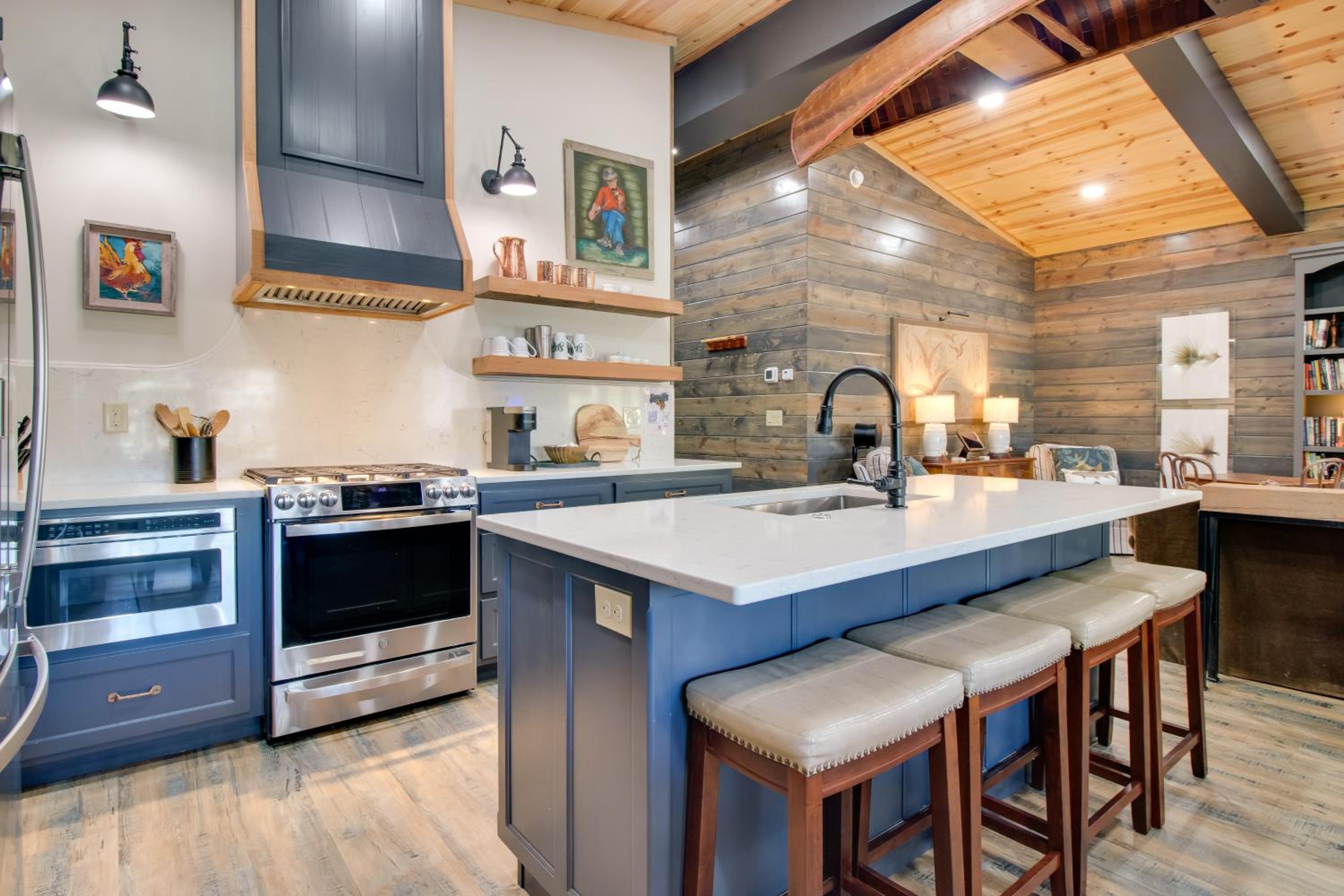 Fly Fishers Paradise Getaway Near White River!