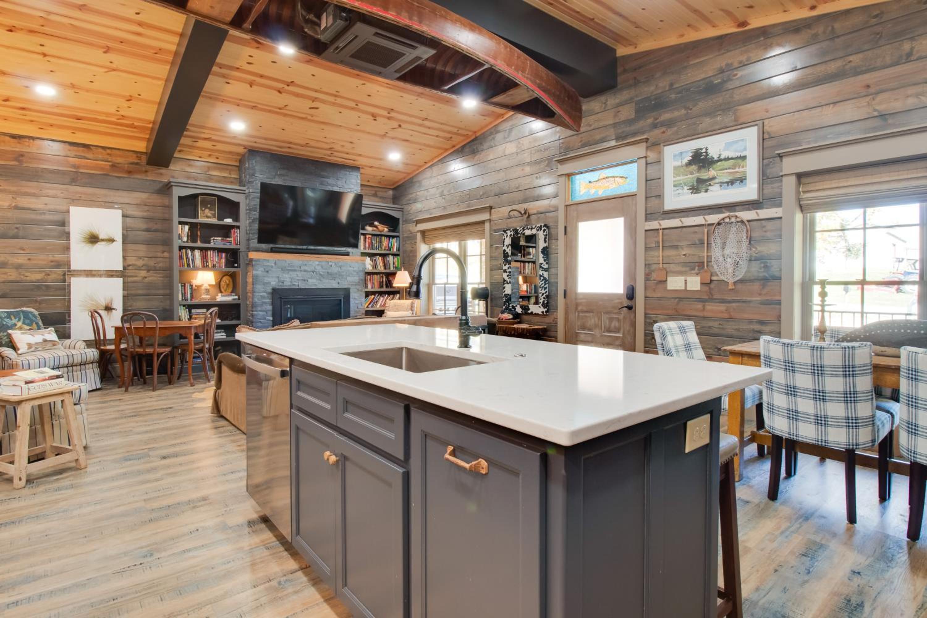 Fly Fishers Paradise Getaway Near White River!