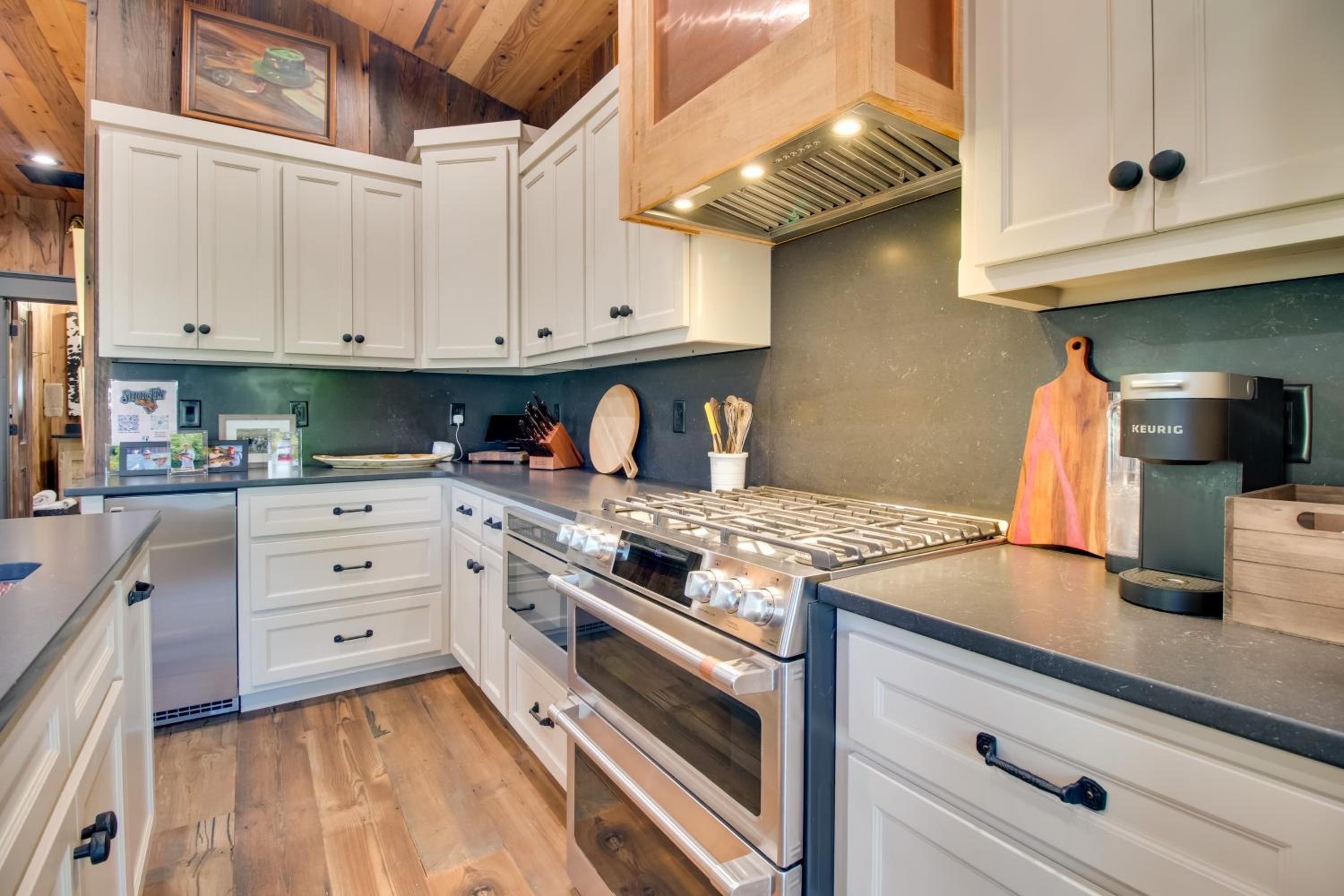 Walk to White River Cozy Escape with Screened Porch