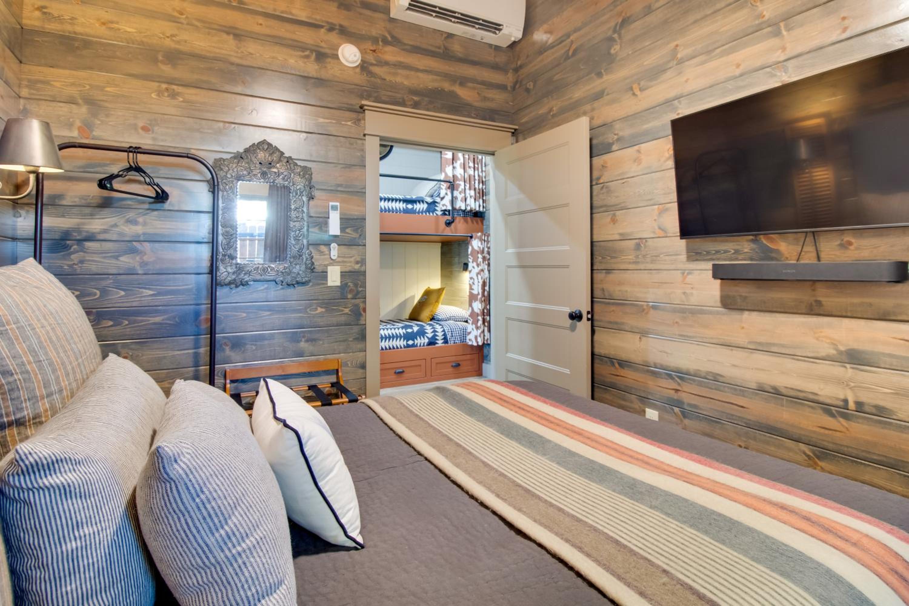 Fly Fishers Paradise Getaway Near White River!