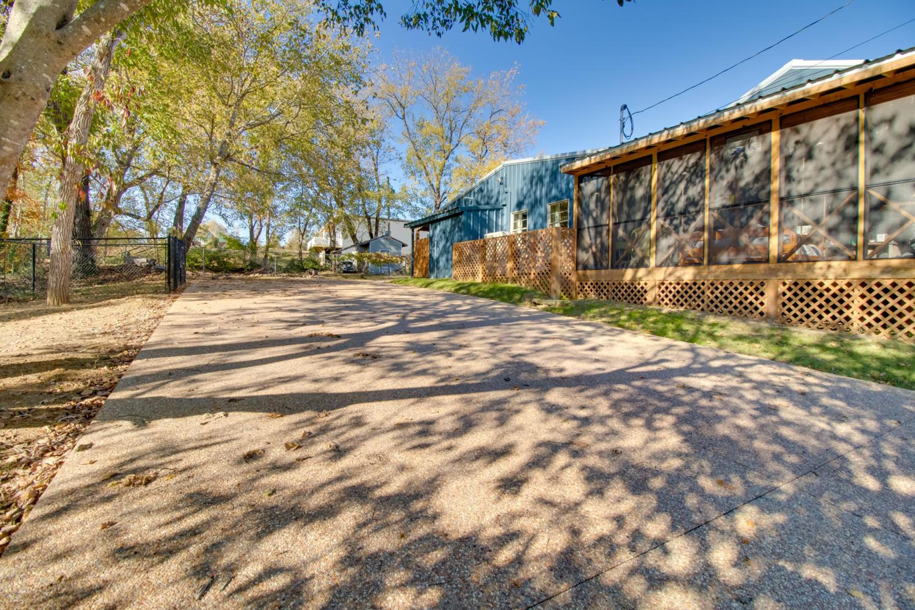 Walk to White River Cozy Escape with Screened Porch
