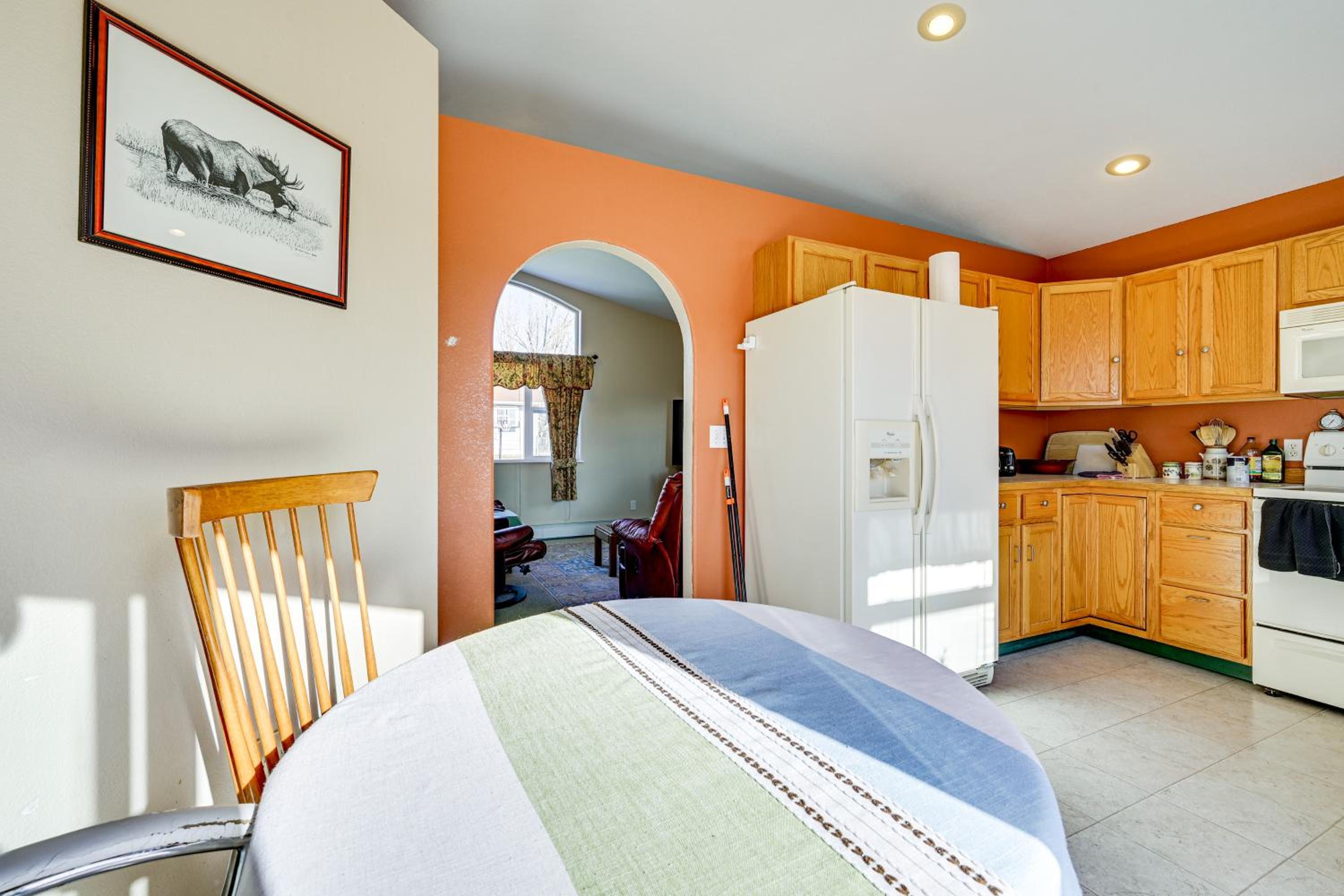 Dog Friendly! Helena Valley Home with Mtn Views