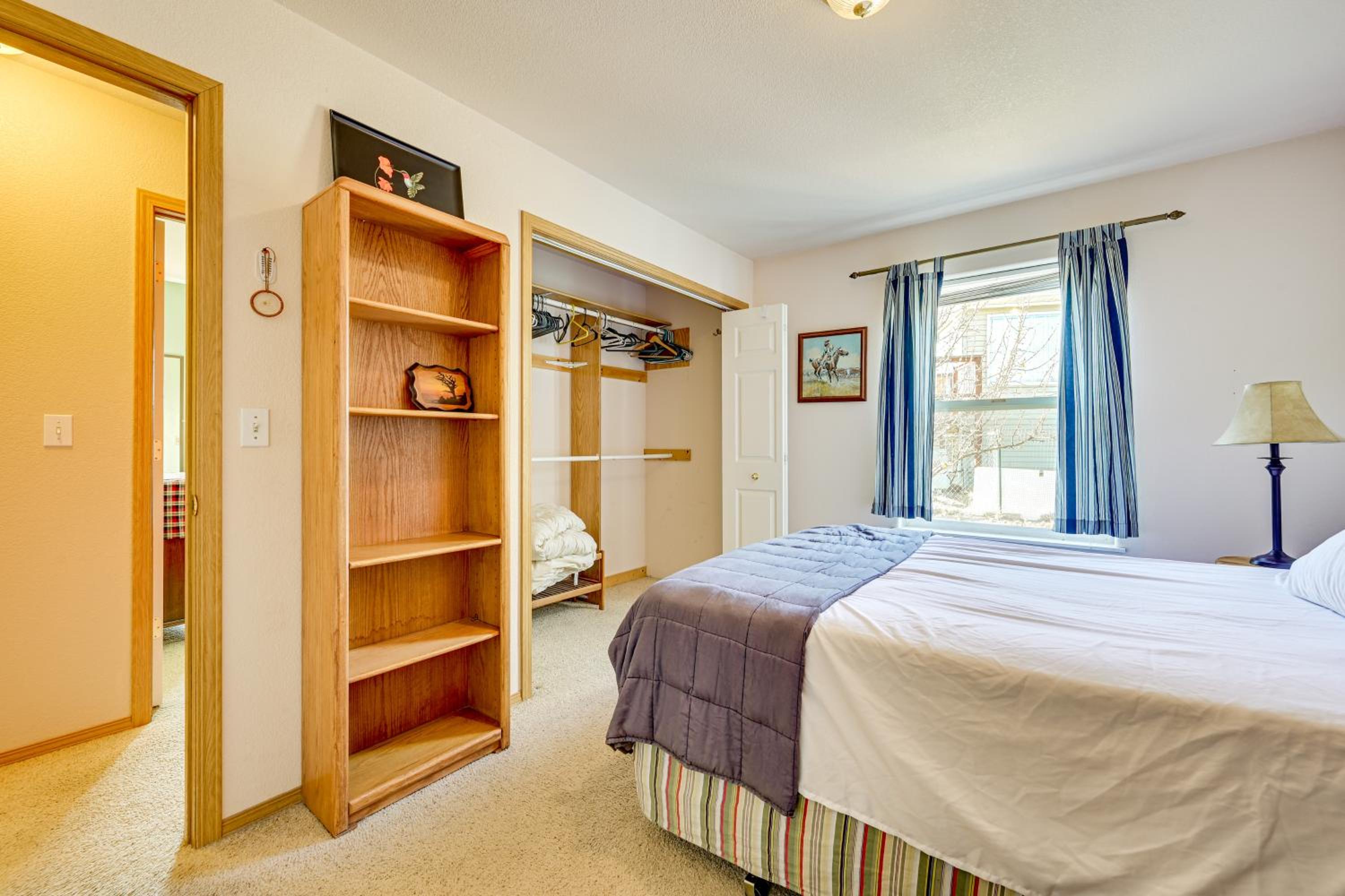 Dog Friendly! Helena Valley Home with Mtn Views