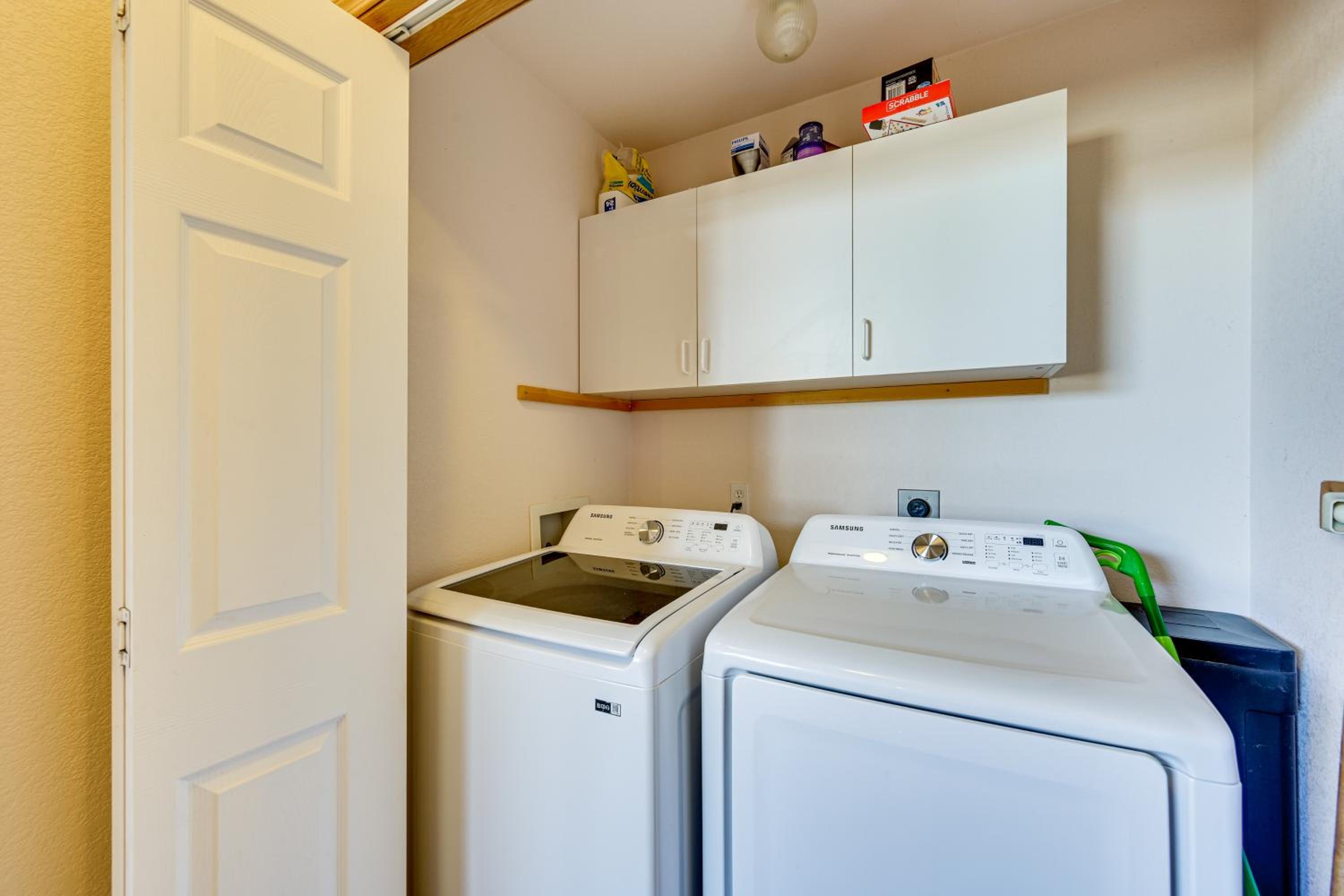 Dog Friendly! Helena Valley Home with Mtn Views