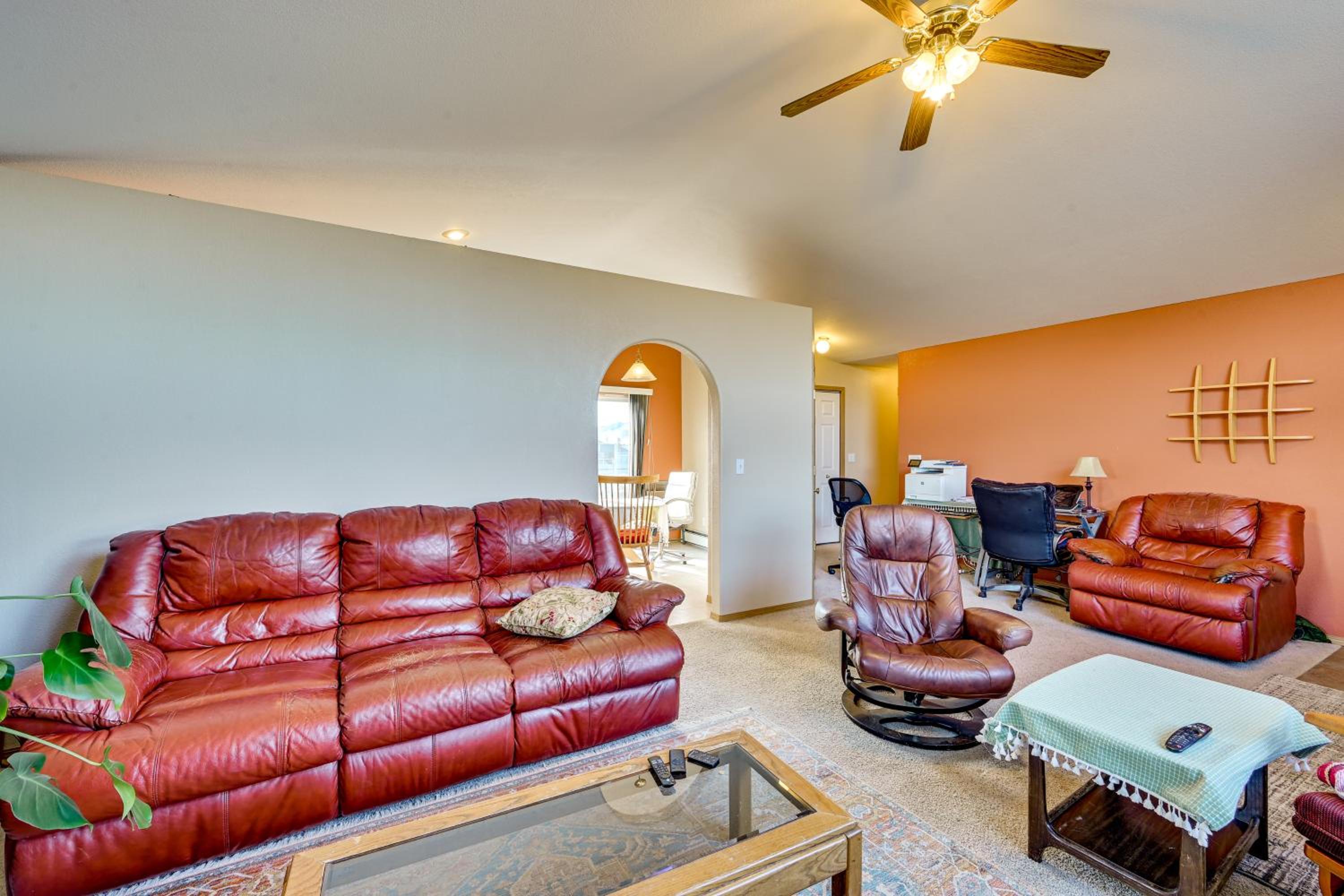 Dog Friendly! Helena Valley Home with Mtn Views