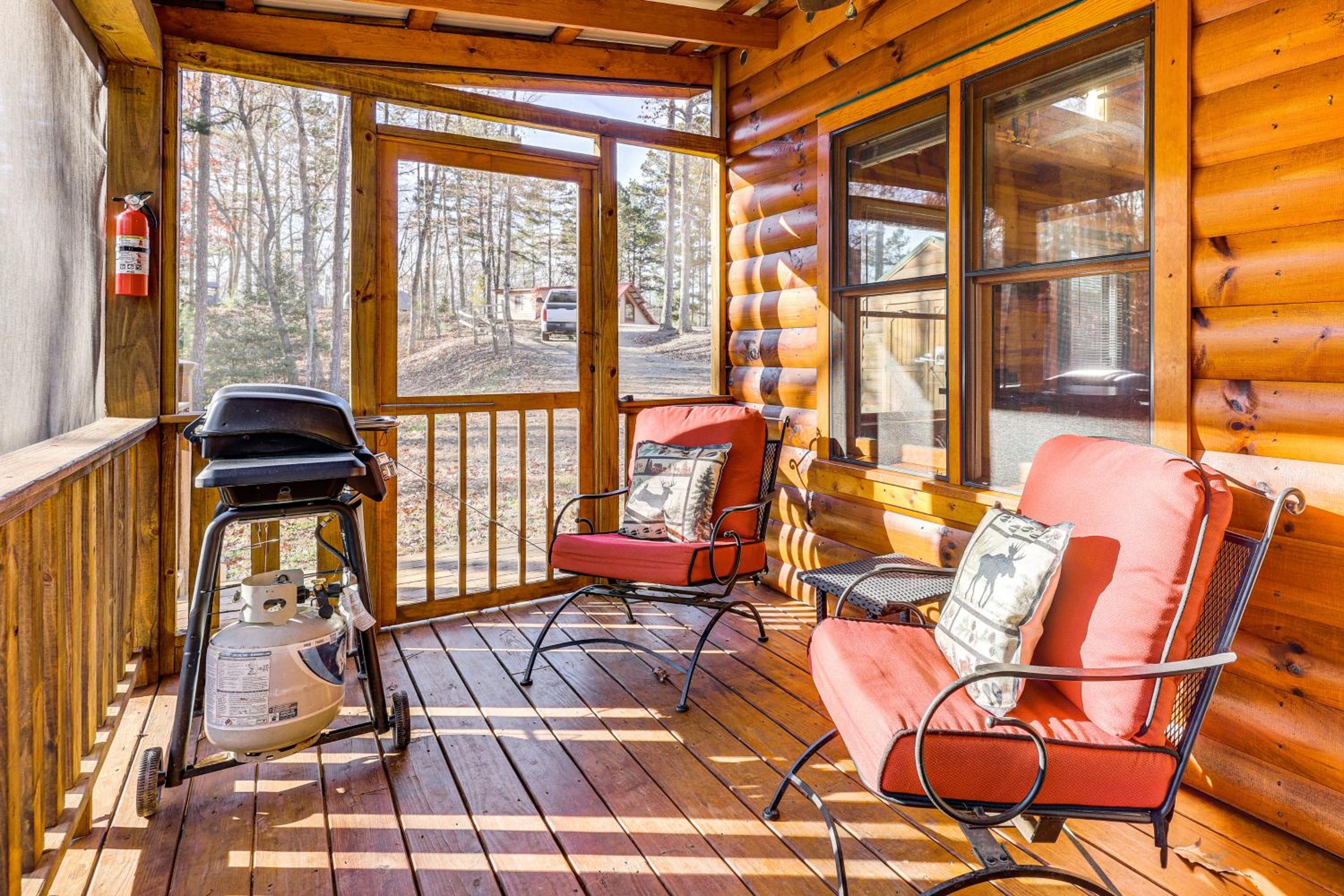 Fish and Hike Wooded Circle P Cabin in Murphy