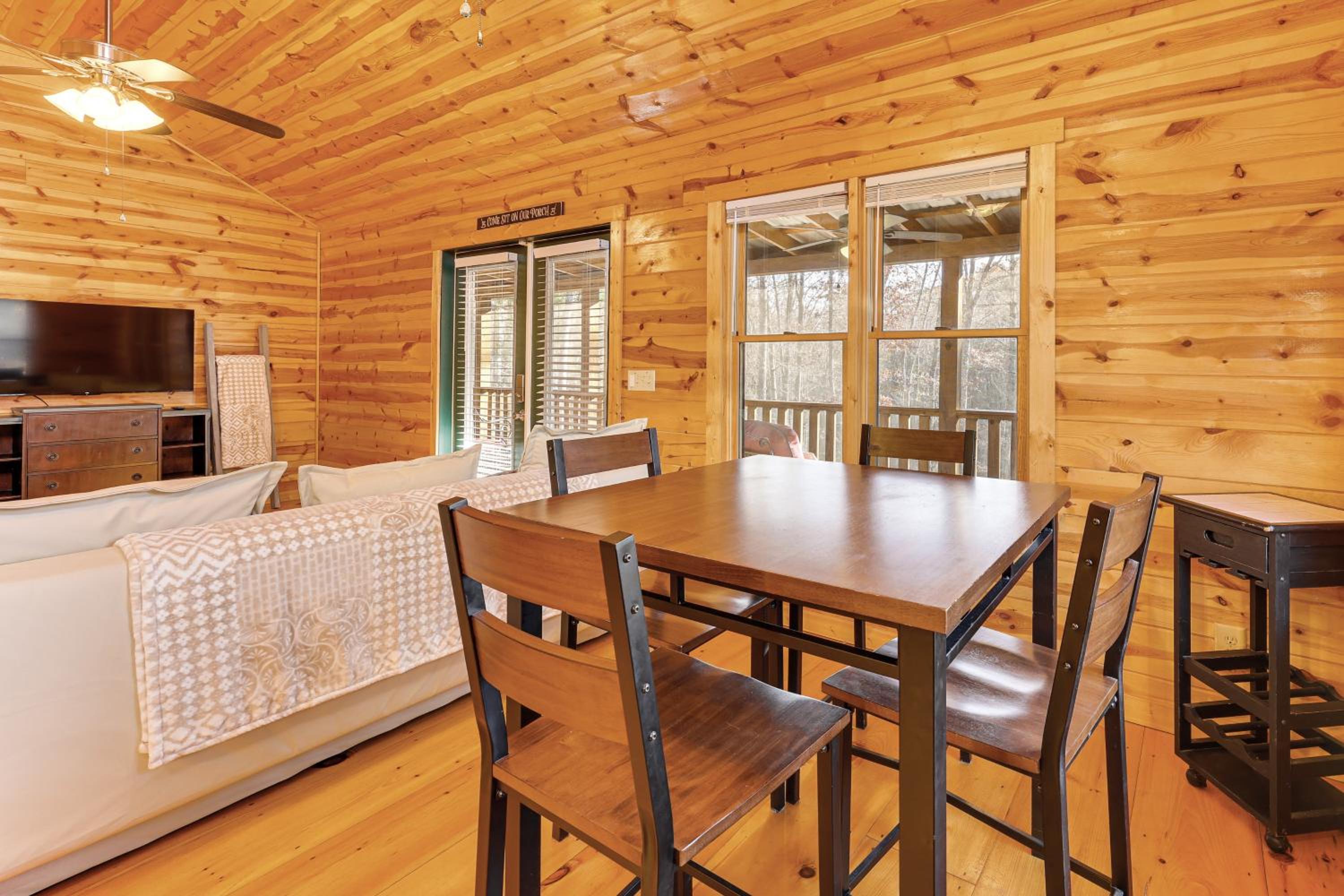 Fish and Hike Wooded Circle P Cabin in Murphy