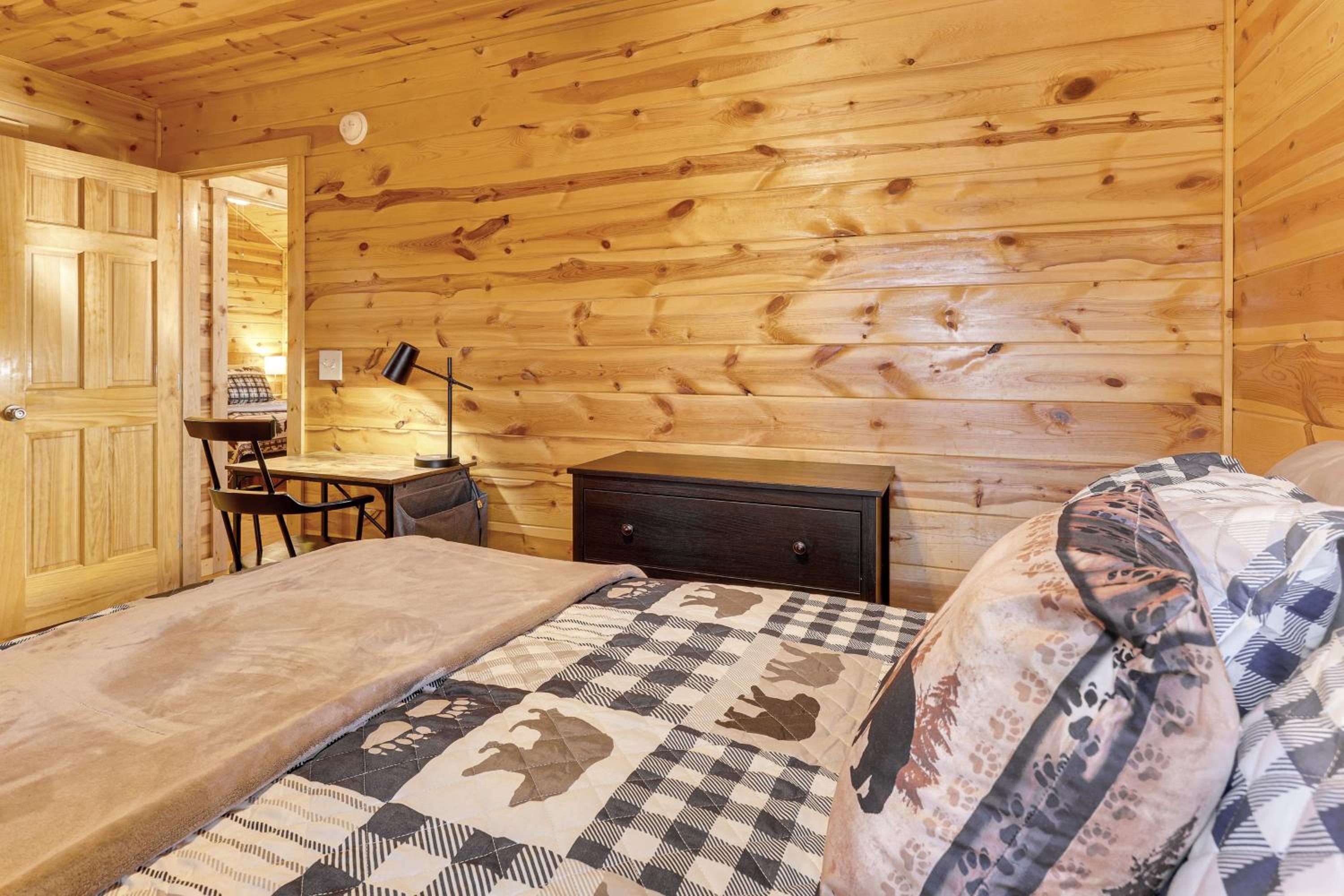 Fish and Hike Wooded Circle P Cabin in Murphy