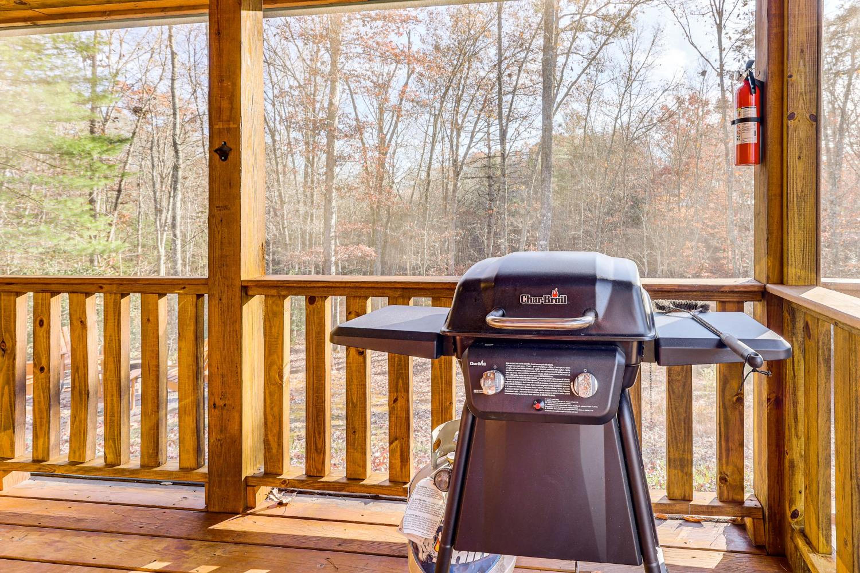 Fish and Hike Wooded Circle P Cabin in Murphy