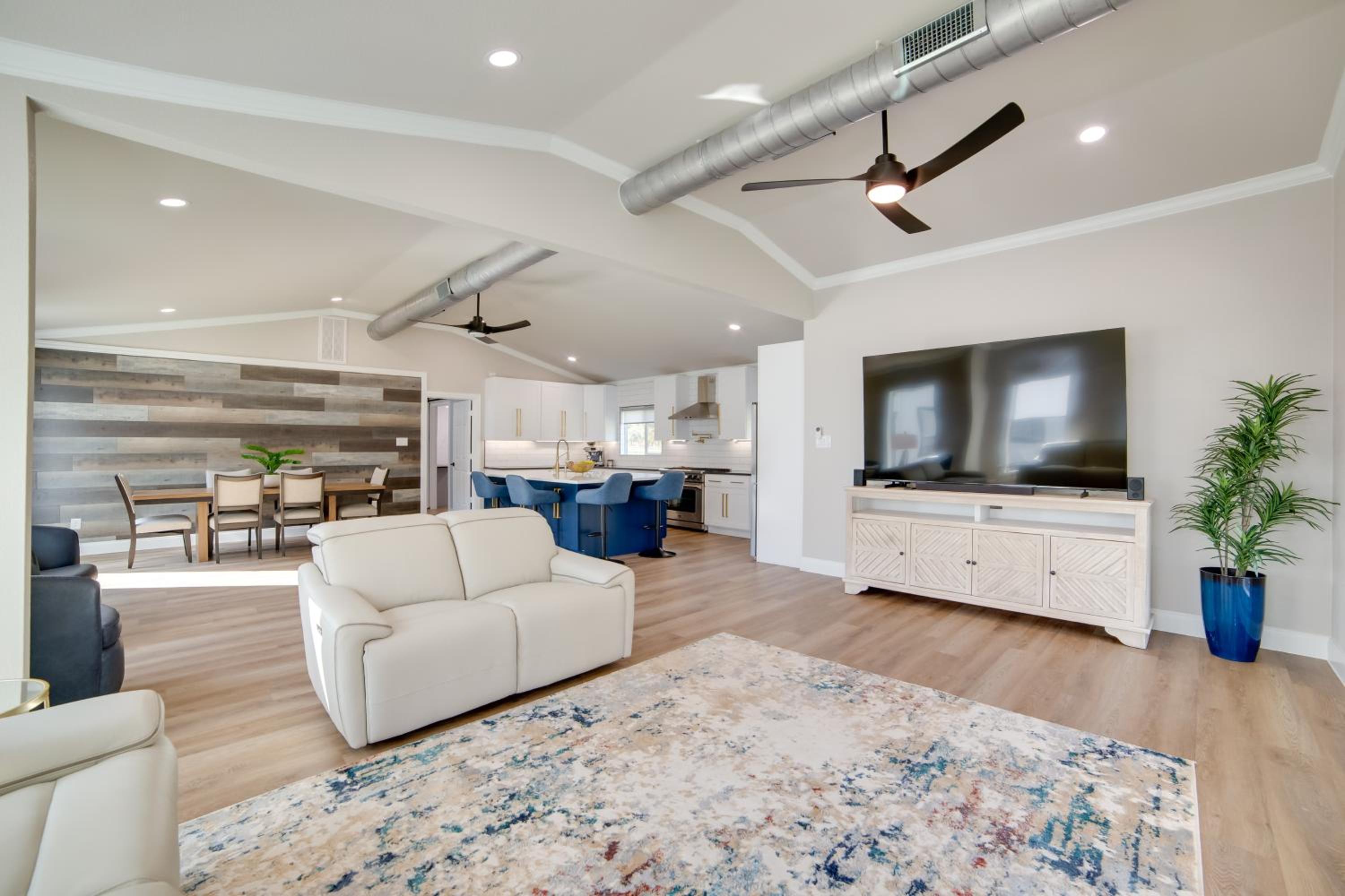 Fish, Boat and Relax! Lake Fork Home with Shared Dock