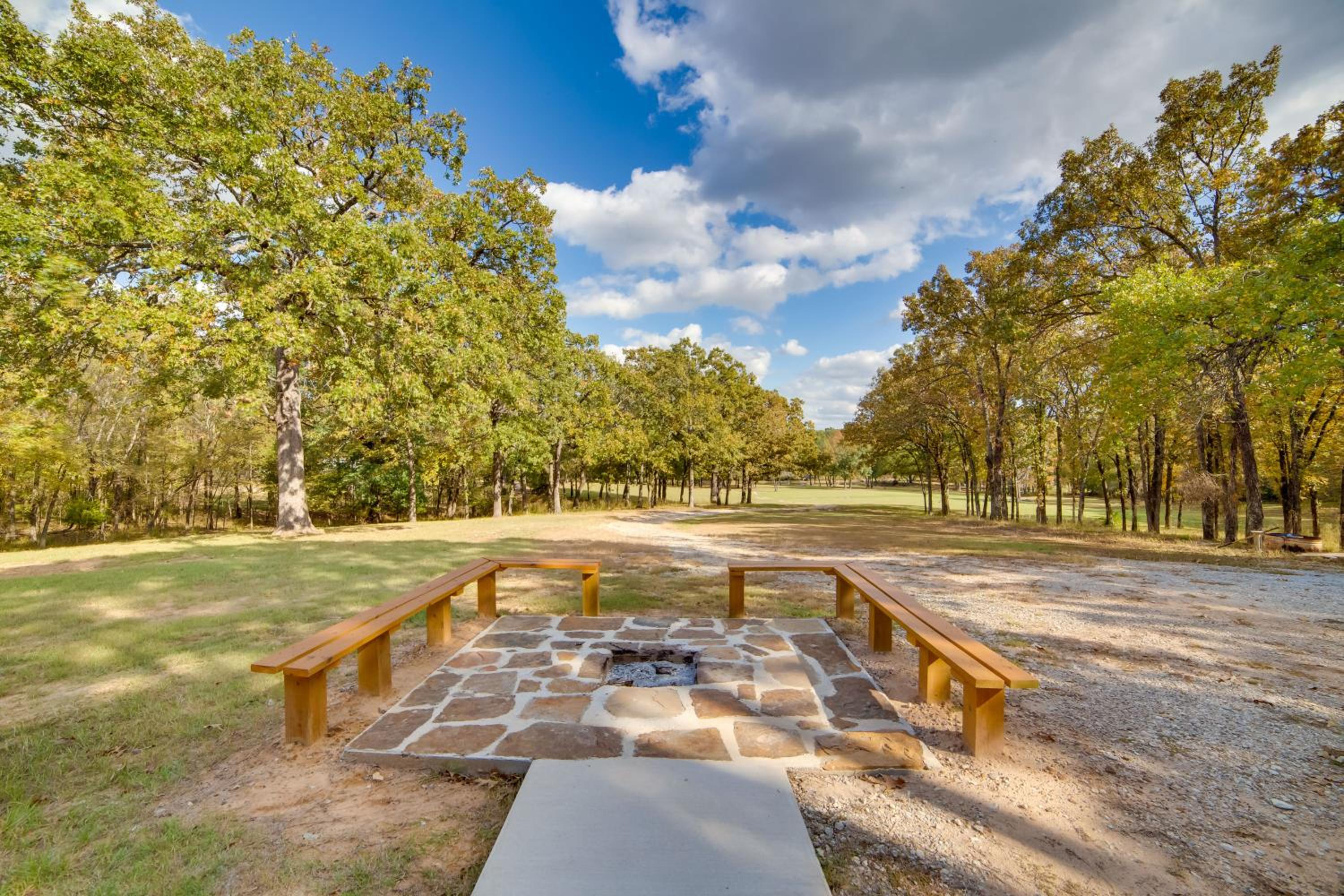 Fish, Boat and Relax! Lake Fork Home with Shared Dock
