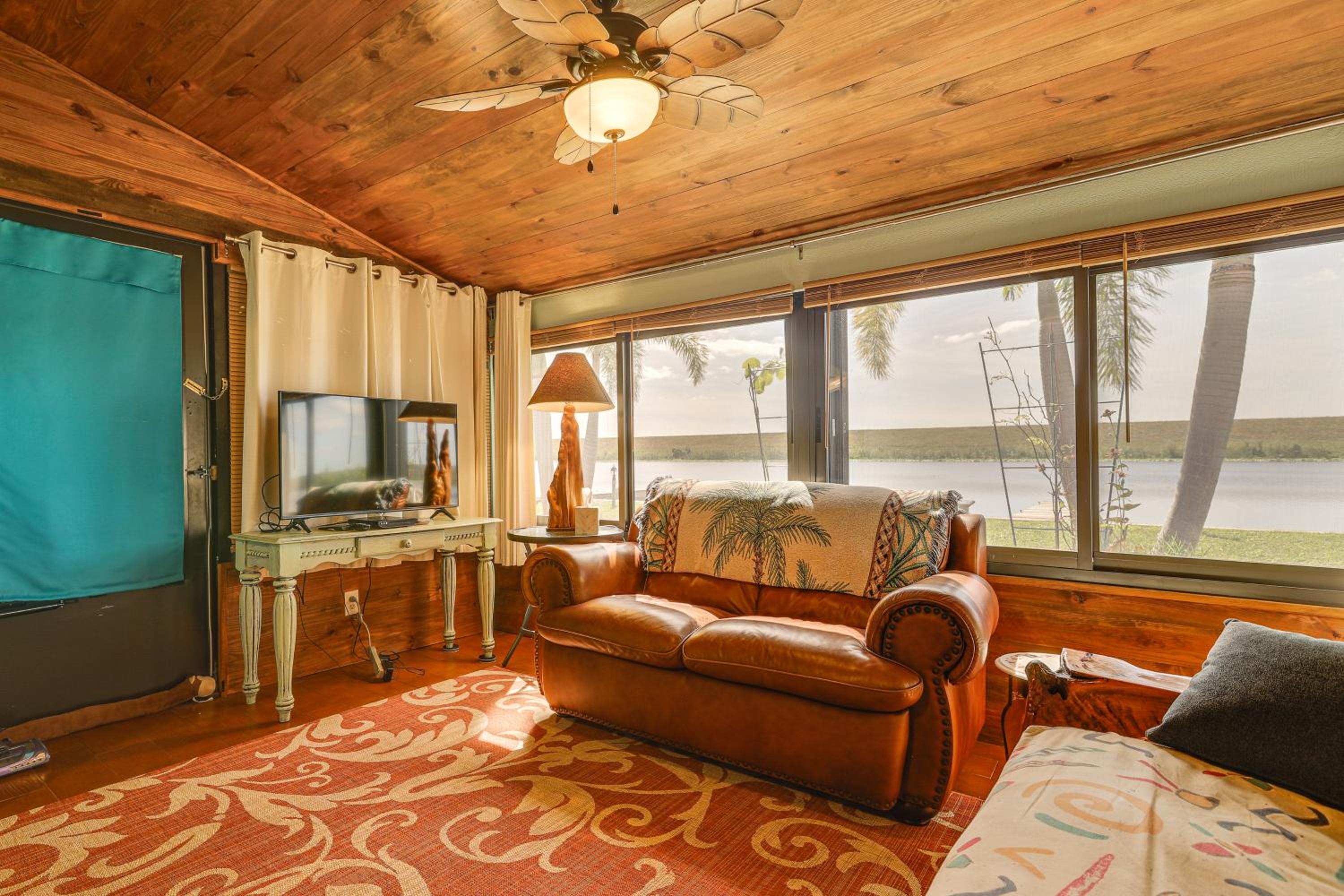 Unwind Poolside and Walk to Lake! Okeechobee Getaway