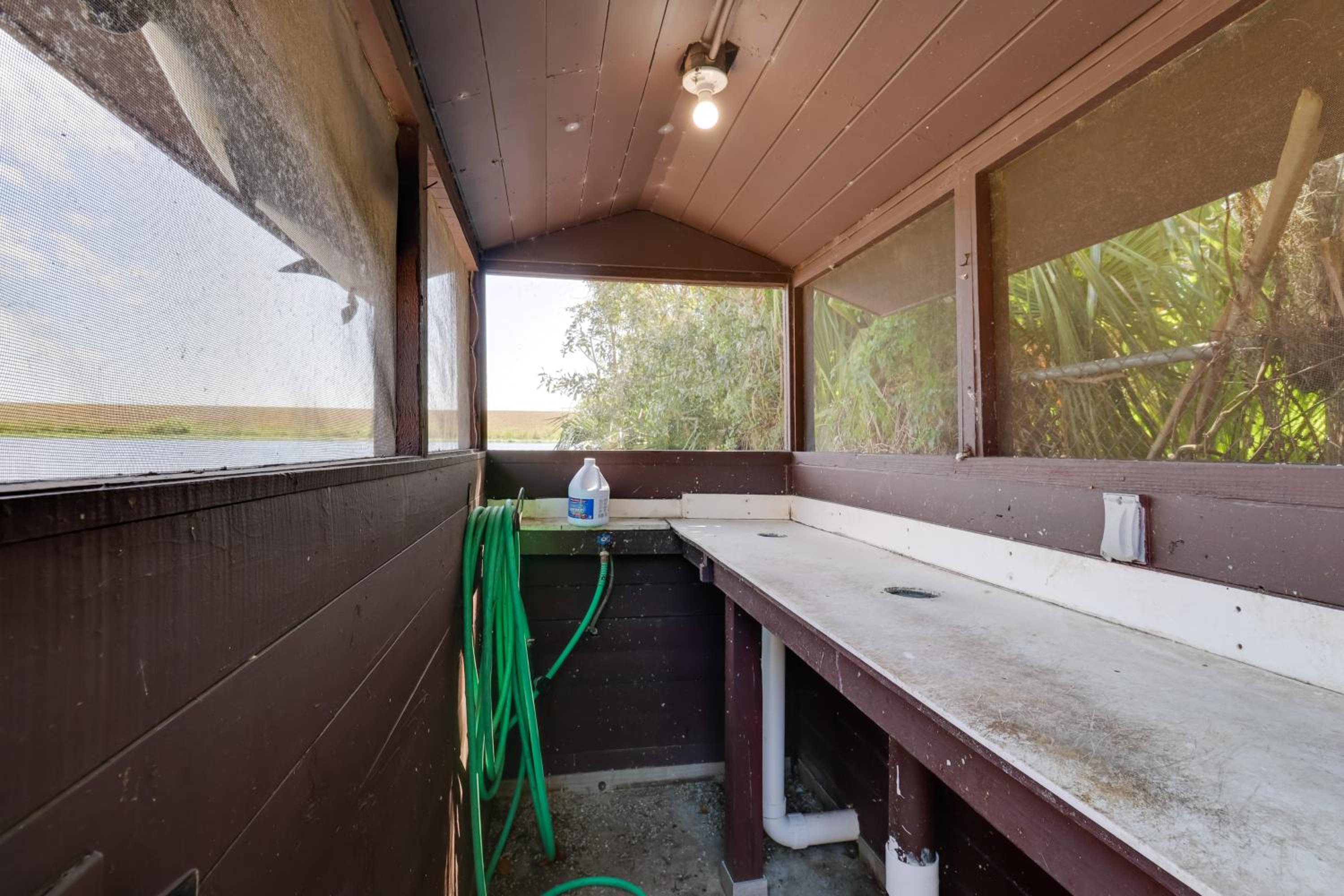 Unwind Poolside and Walk to Lake! Okeechobee Getaway