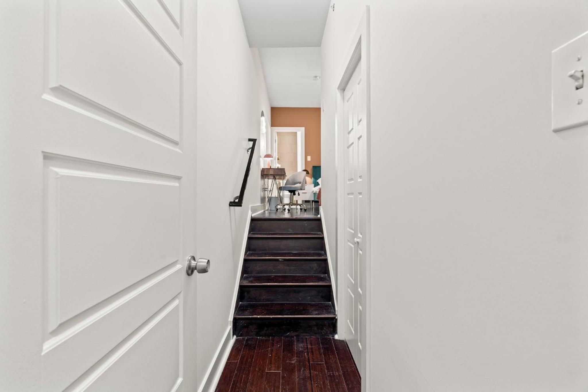 Luxury 3BR Rooftop Apartment Walk to MET and Metro