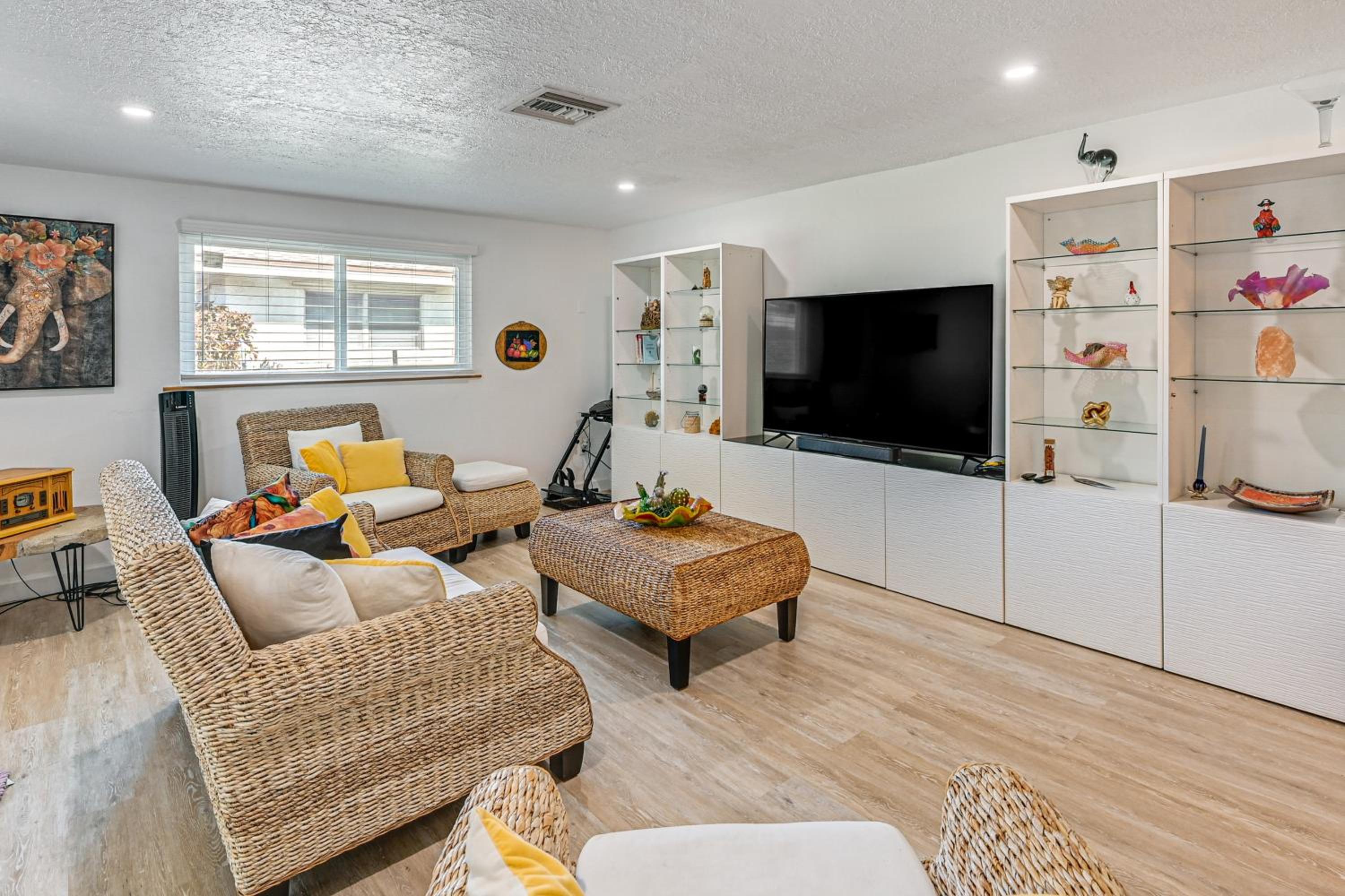 Near 5th Ave and Beach! Family-Friendly Naples Home